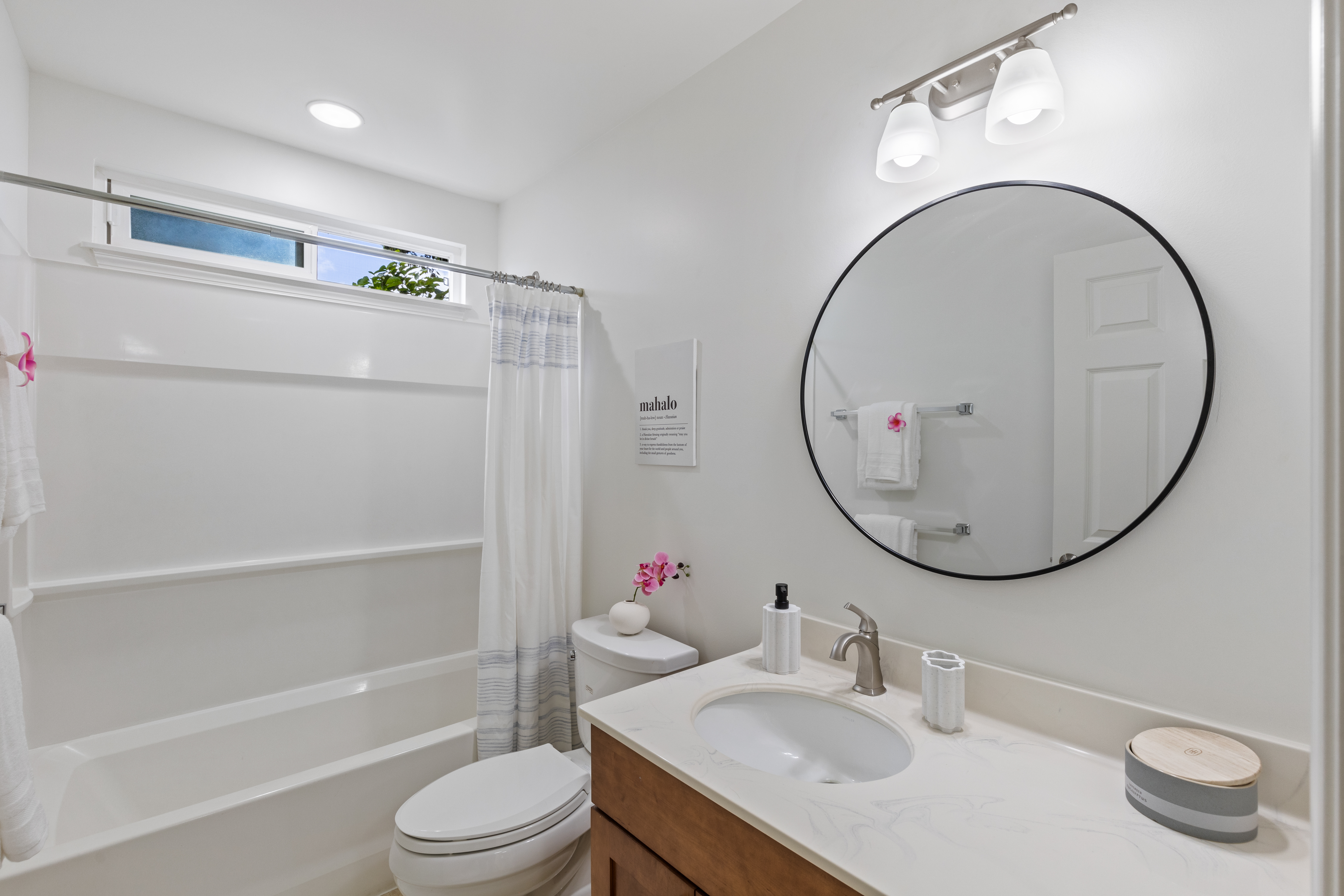 Mililani, Hawaii, 96789, United States, 3 Bedrooms Bedrooms, ,2 BathroomsBathrooms,Residential,For Sale,1978135