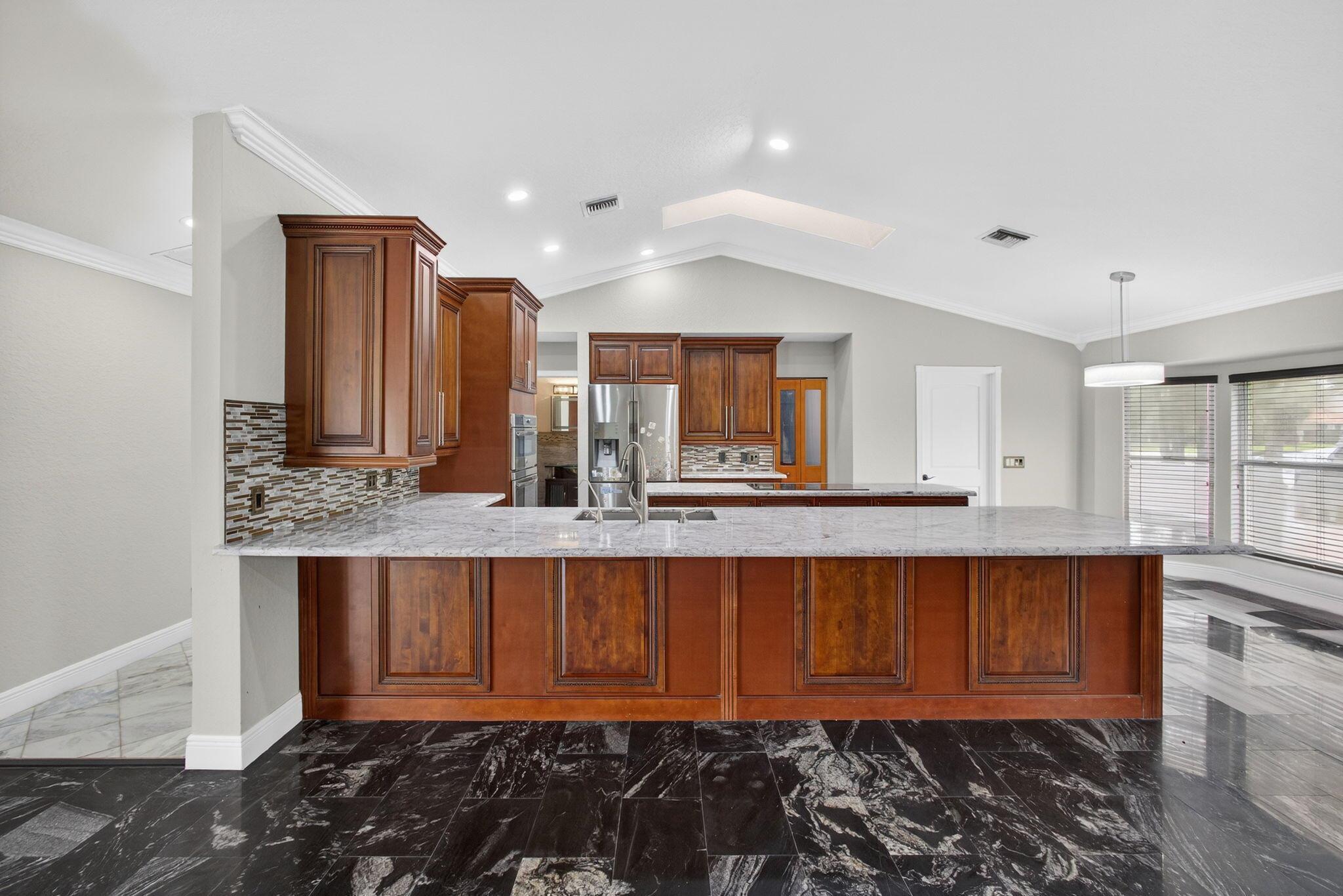 Wellington, Florida, 33414, United States, 5 Bedrooms Bedrooms, ,4 BathroomsBathrooms,Residential,For Sale,1978857