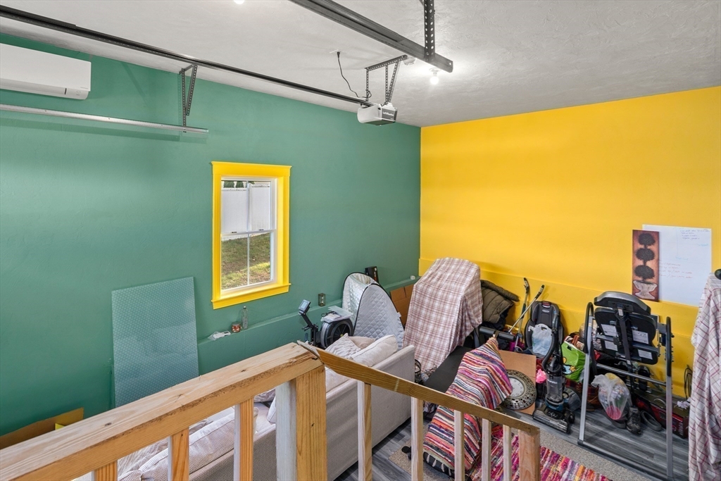 Mendon, Massachusetts, 01756, United States, 3 Bedrooms Bedrooms, ,3 BathroomsBathrooms,Residential,For Sale,1996040