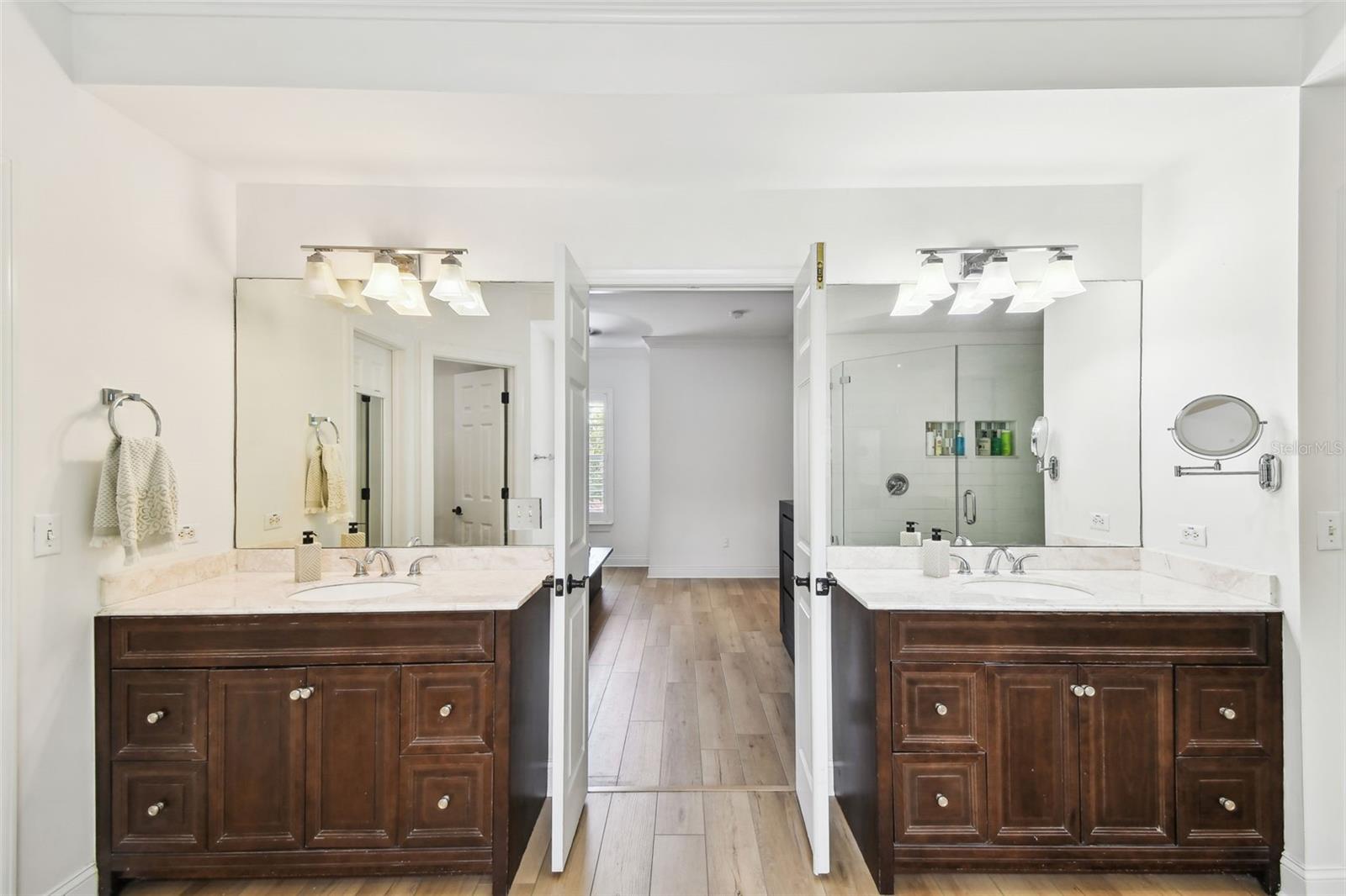 Tampa, Florida, 33602, United States, 4 Bedrooms Bedrooms, ,4 BathroomsBathrooms,Residential,For Sale,1976189