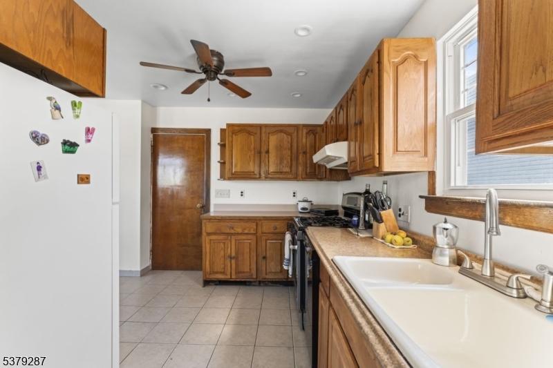 Elizabeth City, New Jersey, 07208-1601, United States, 5 Bedrooms Bedrooms, ,3 BathroomsBathrooms,Residential,For Sale,1921701