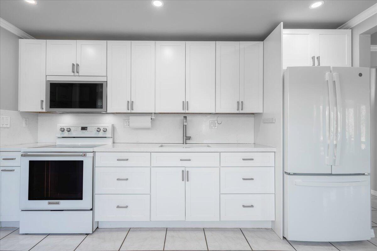 Middle Torch, Florida, 33042, United States, 3 Bedrooms Bedrooms, ,2 BathroomsBathrooms,Residential,For Sale,2002064