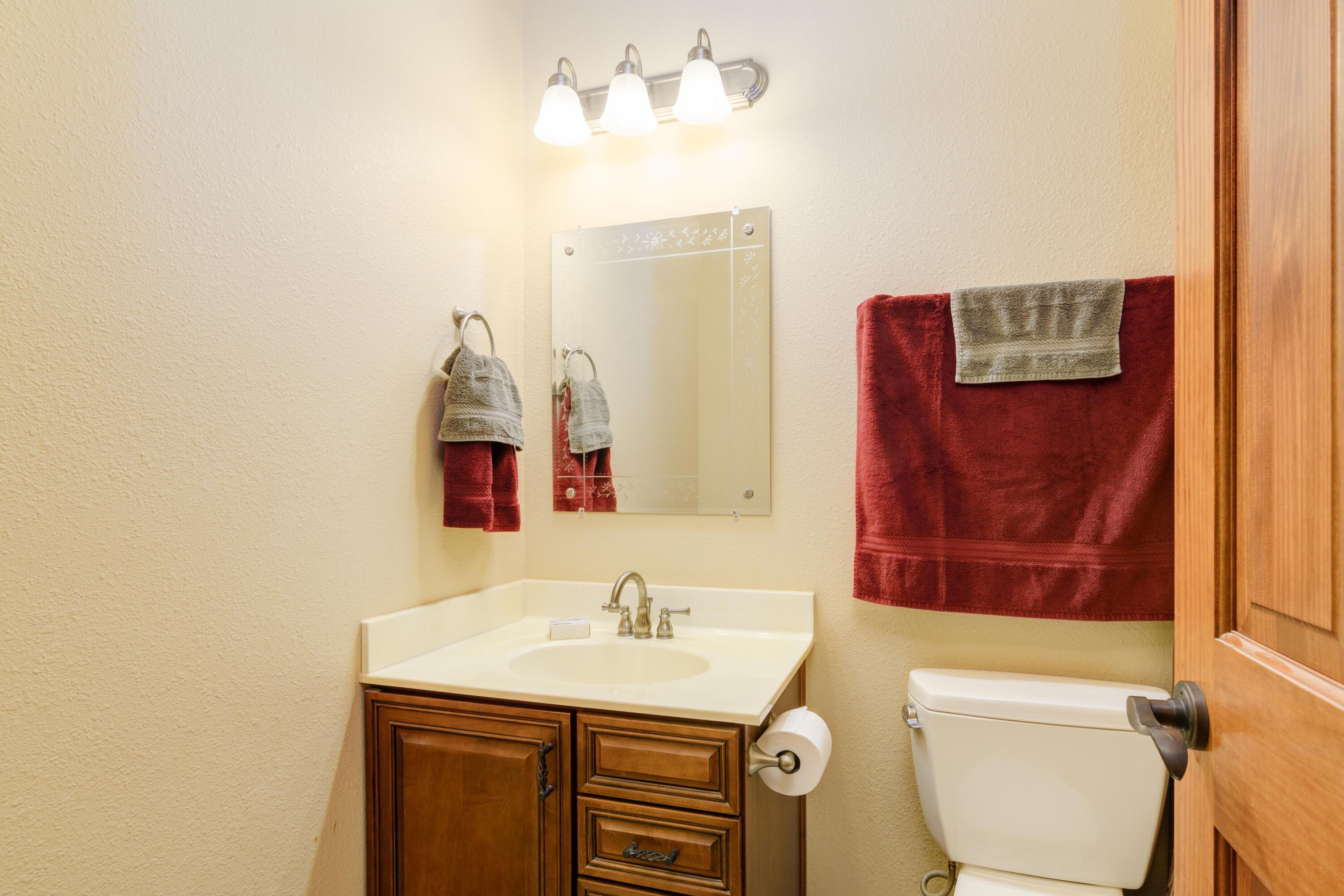 Walnut Shade, Missouri, 65771, United States, 6 Bedrooms Bedrooms, ,5 BathroomsBathrooms,Residential,For Sale,1975828