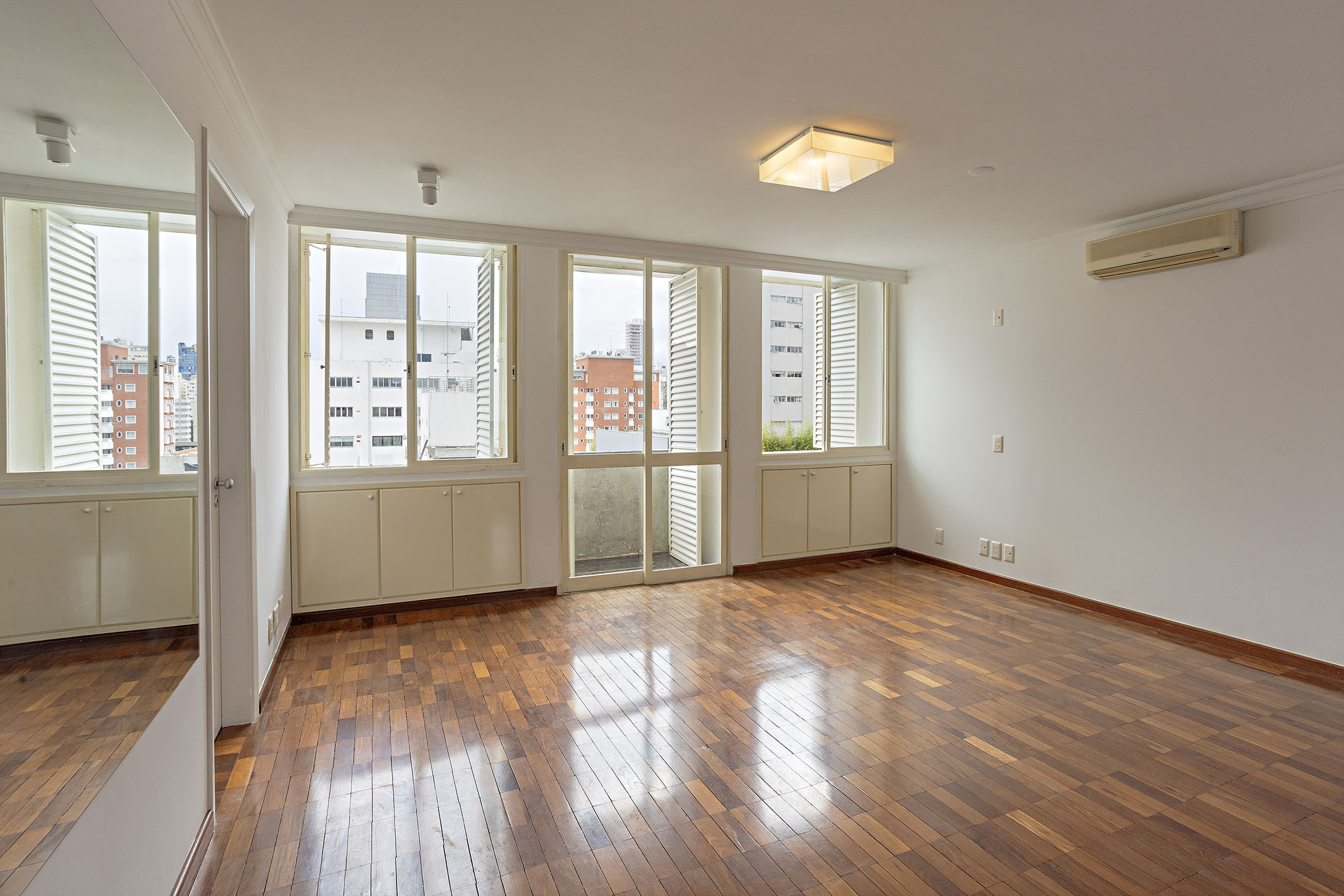  Apartment with views of Clube Paulistano in brutalist building - 物件實景
