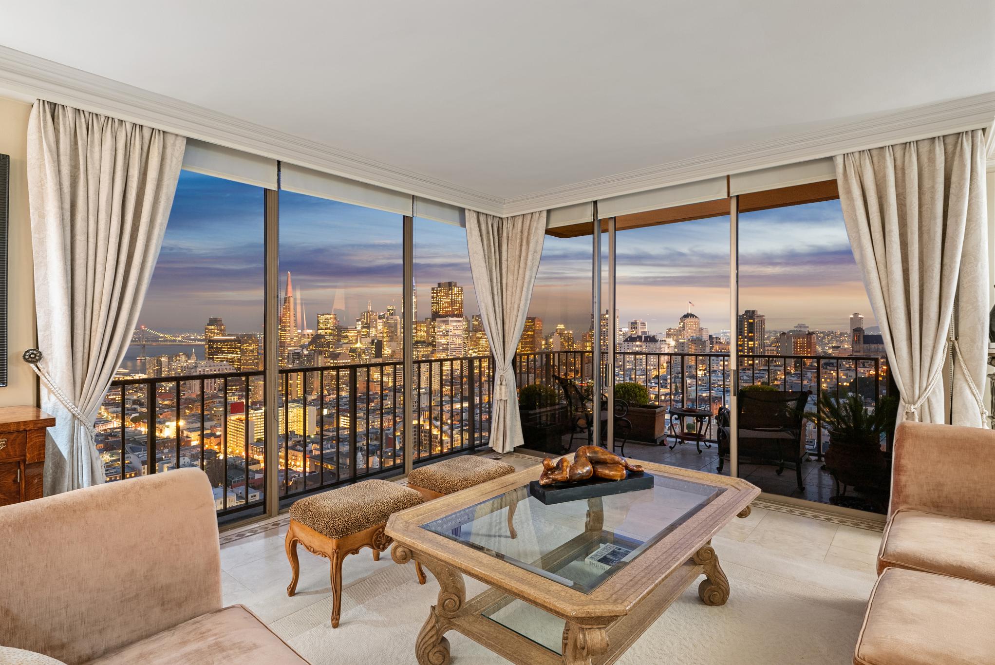  Dramatic Corner Residence at The Summit - 物件實景