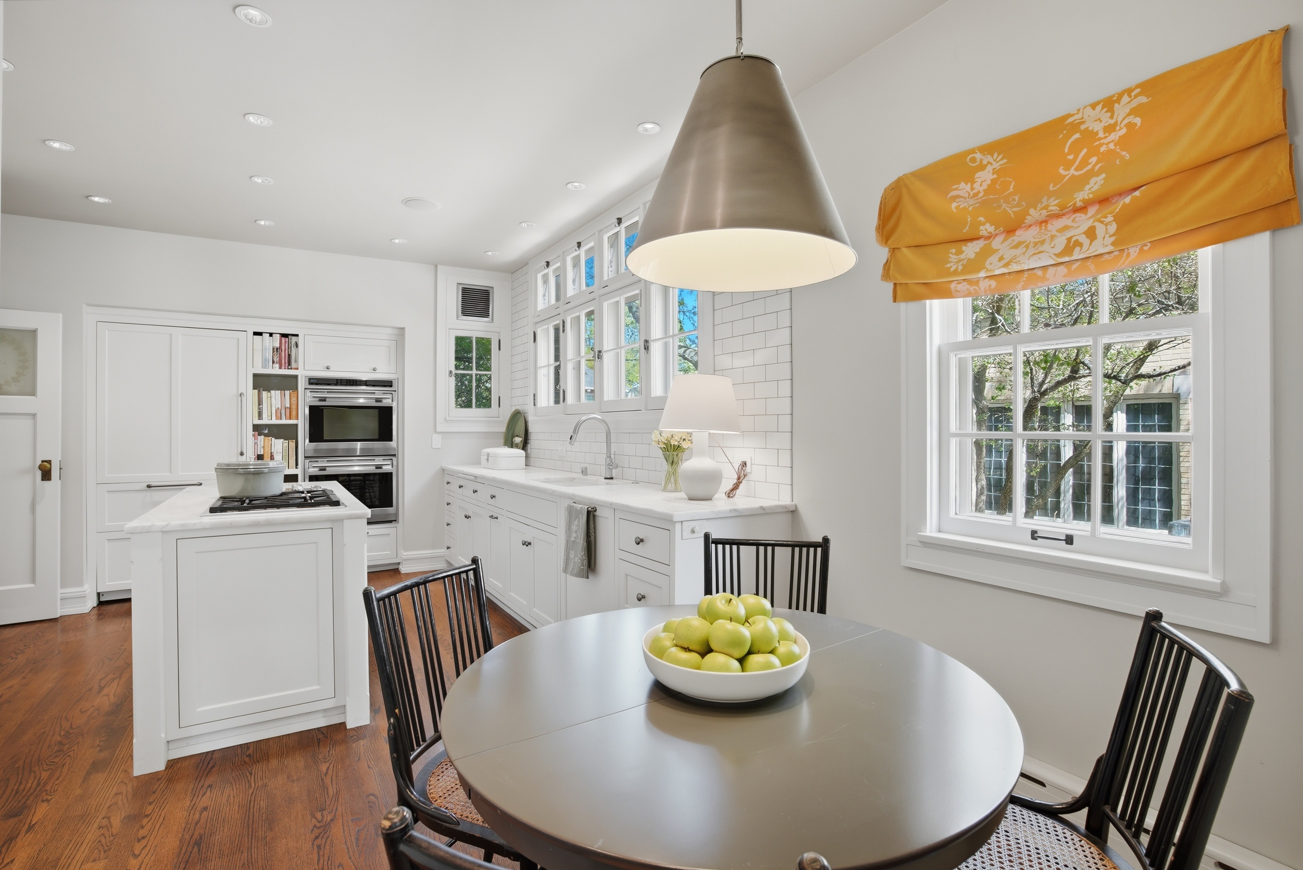  Timeless Shorewood Residence - 物件實景