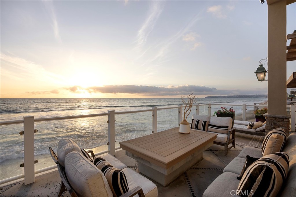 Dana Point, California, 92624, United States, 4 Bedrooms Bedrooms, ,5 BathroomsBathrooms,Residential,For Sale,1739161