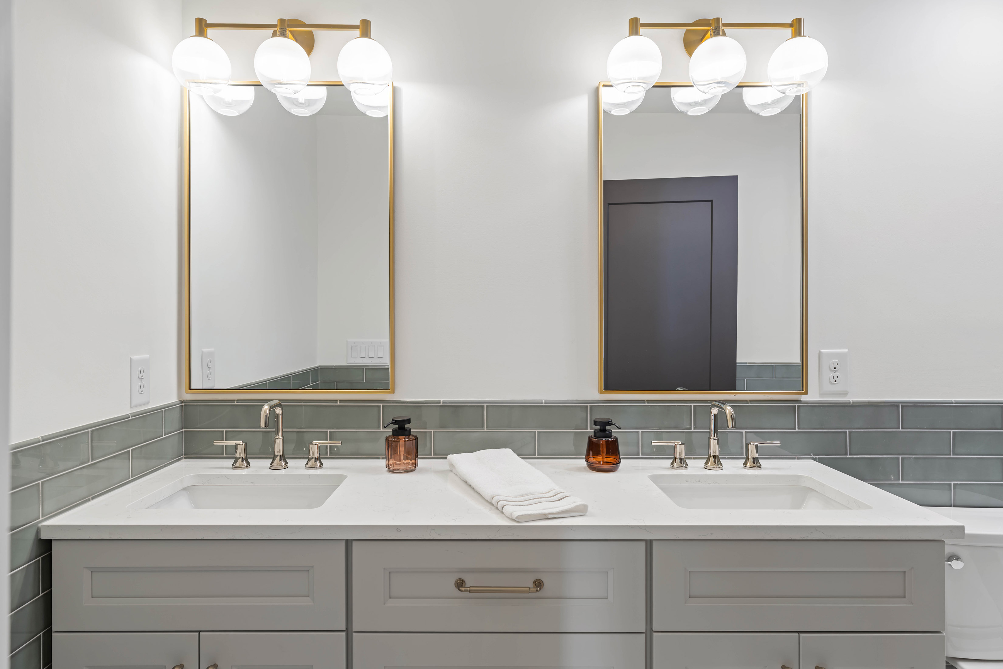  Reimagined Luxury Estate on 3.87 Acres - 物件實景