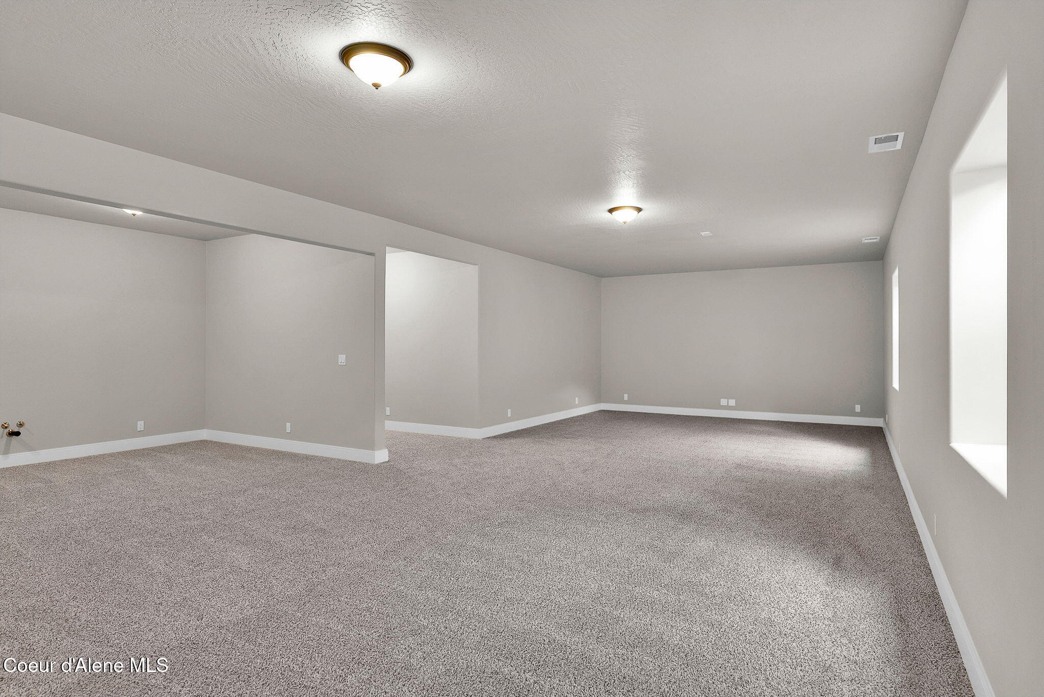 Rathdrum, Idaho, 83858, United States, 5 Bedrooms Bedrooms, ,1 BathroomBathrooms,Residential,For Sale,1989030