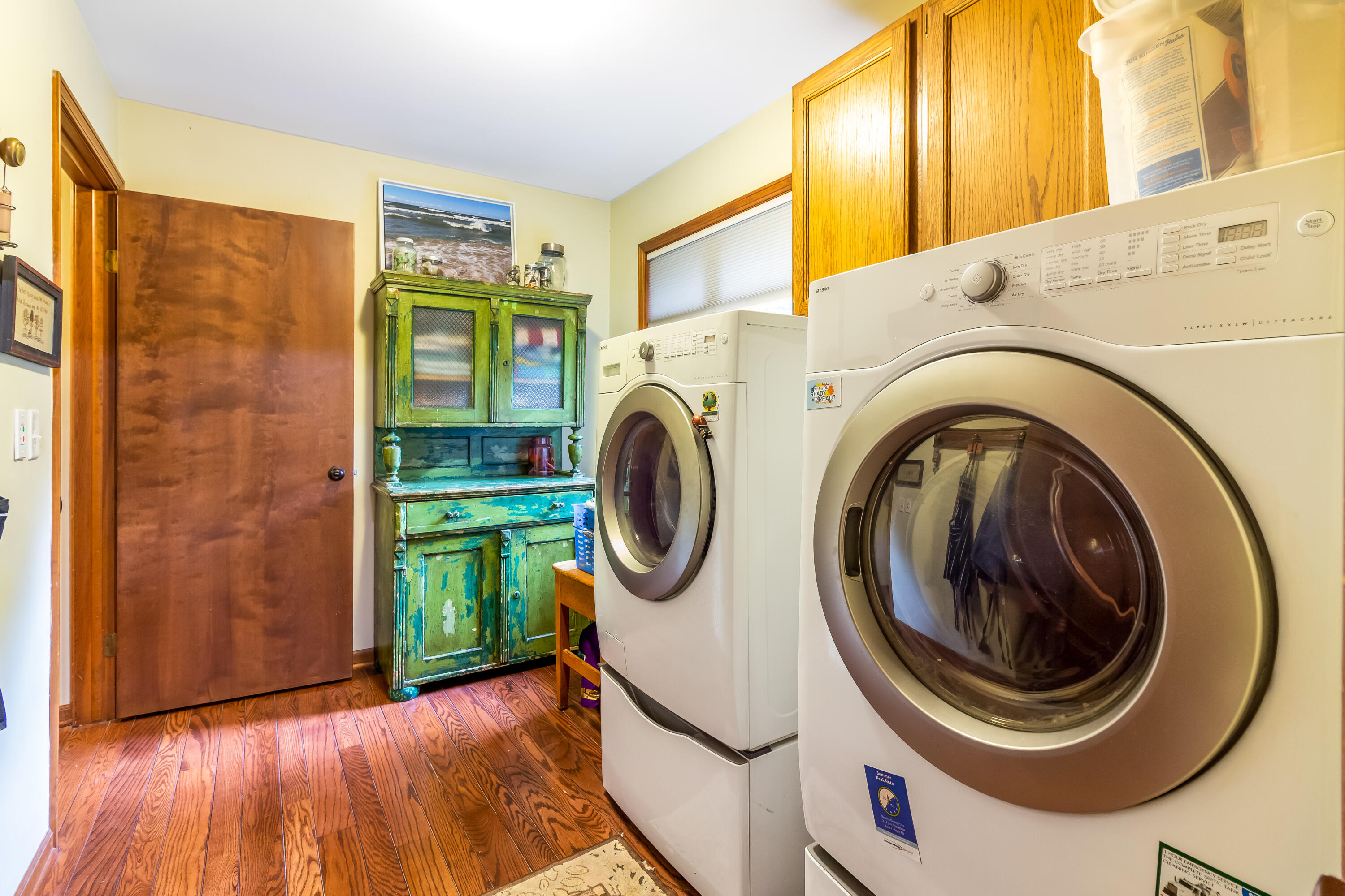 Fennville, Michigan, 49408, United States, 3 Bedrooms Bedrooms, ,3 BathroomsBathrooms,Residential,For Sale,1974475