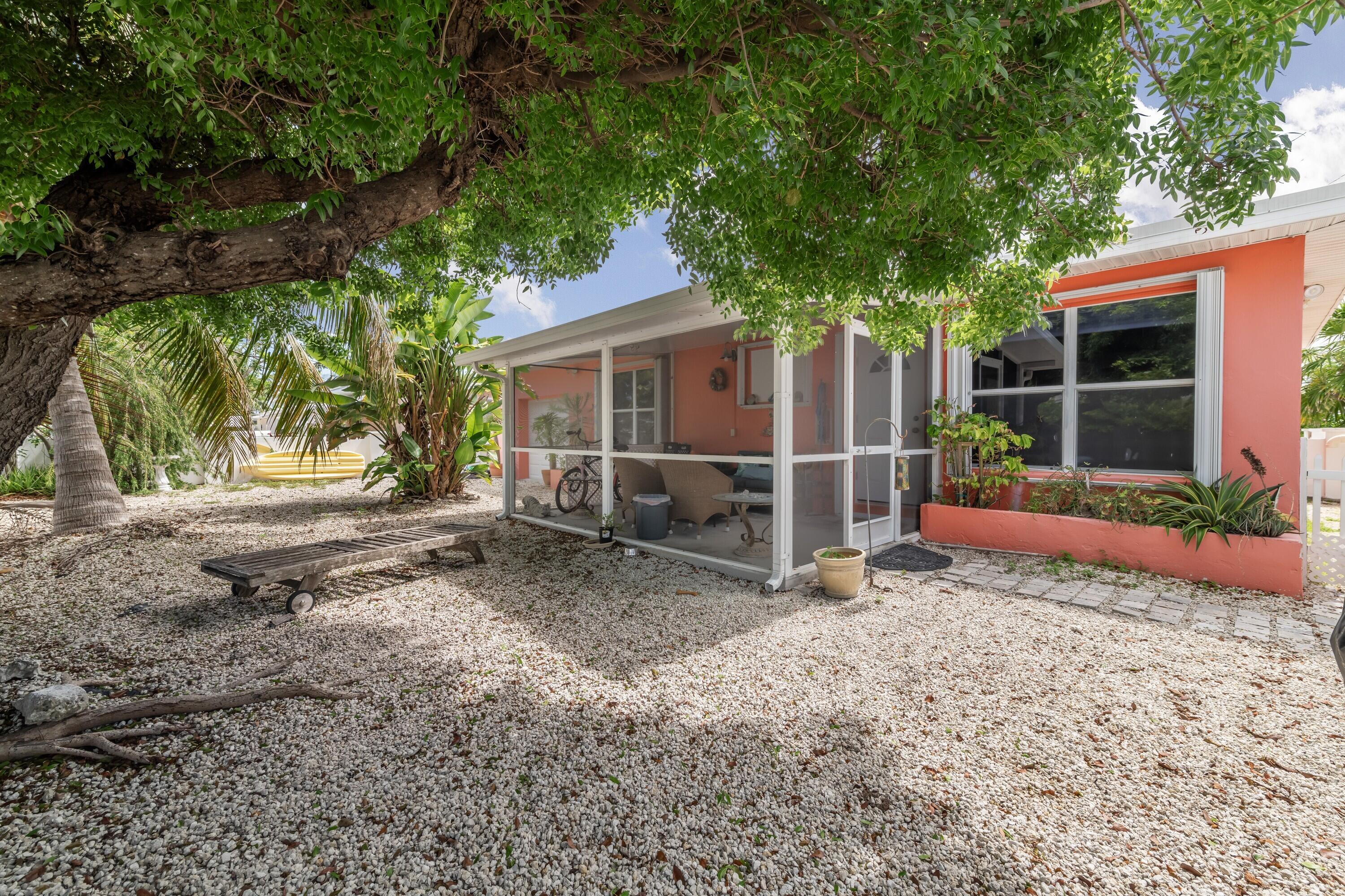 MARATHON, Florida, 33050, United States, 3 Bedrooms Bedrooms, ,2 BathroomsBathrooms,Residential,For Sale,1896234