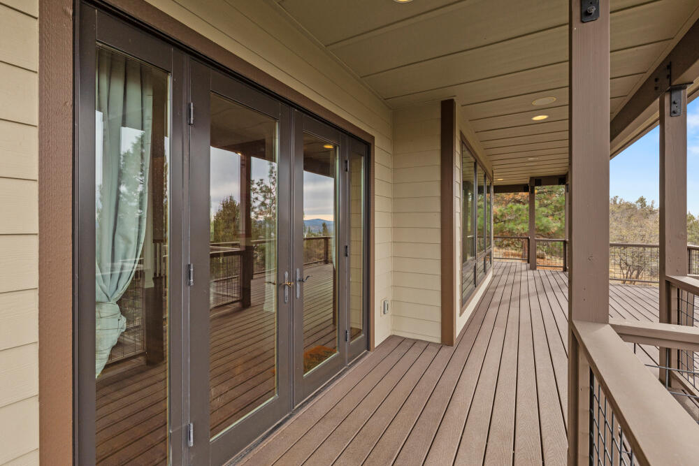 Klamath Falls, Oregon, 97601, United States, 4 Bedrooms Bedrooms, ,3 BathroomsBathrooms,Residential,For Sale,1987766