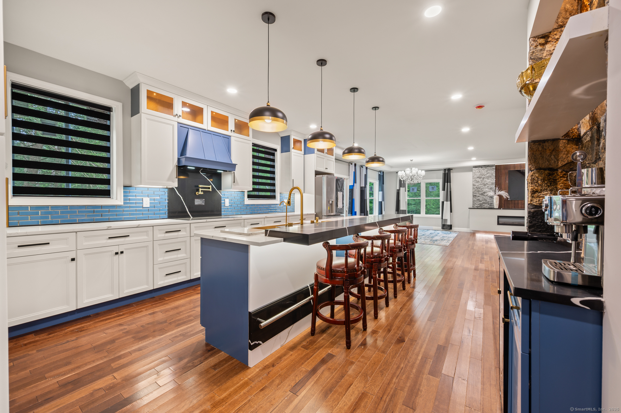 Simsbury, Connecticut, 06092, United States, 4 Bedrooms Bedrooms, ,3 BathroomsBathrooms,Residential,For Sale,1980448