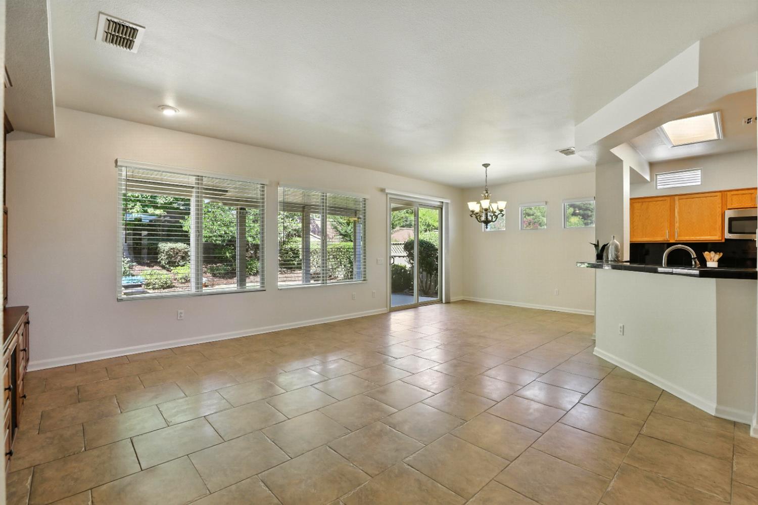 Lincoln, California, 95648, United States, 2 Bedrooms Bedrooms, ,2 BathroomsBathrooms,Residential,For Sale,1910856