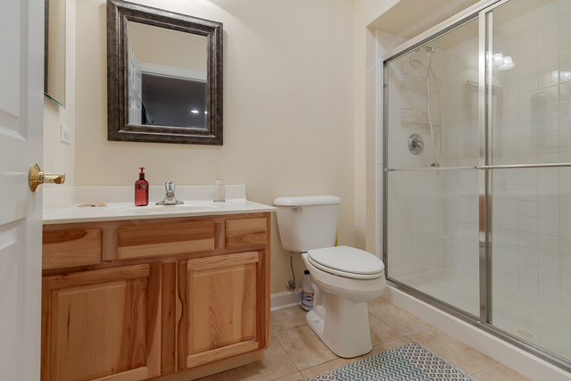 St Charles, Illinois, 60175, United States, 5 Bedrooms Bedrooms, ,3 BathroomsBathrooms,Residential,For Sale,1935414