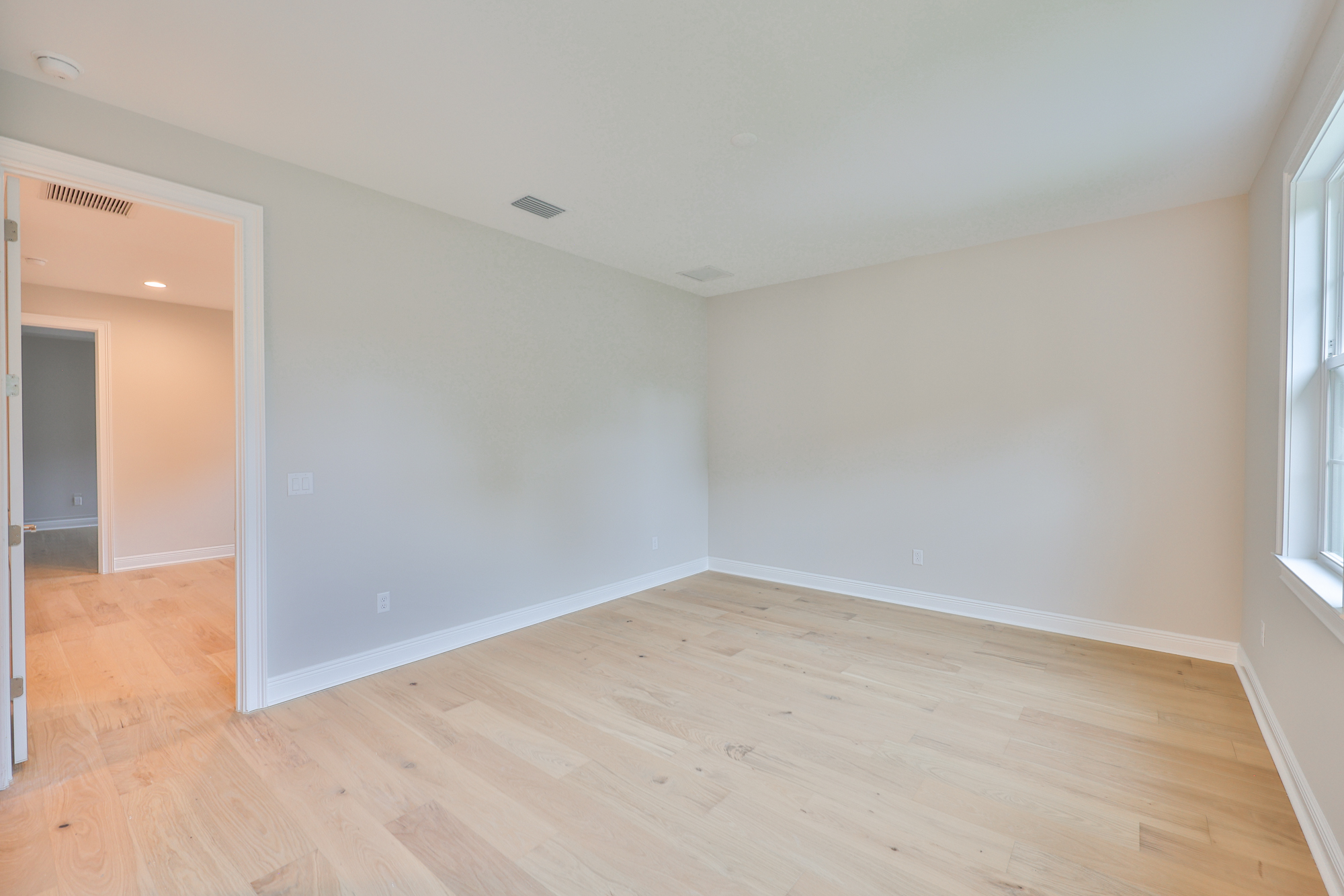 Tampa, Florida, 33609, United States, 4 Bedrooms Bedrooms, ,5 BathroomsBathrooms,Residential,For Sale,1792306
