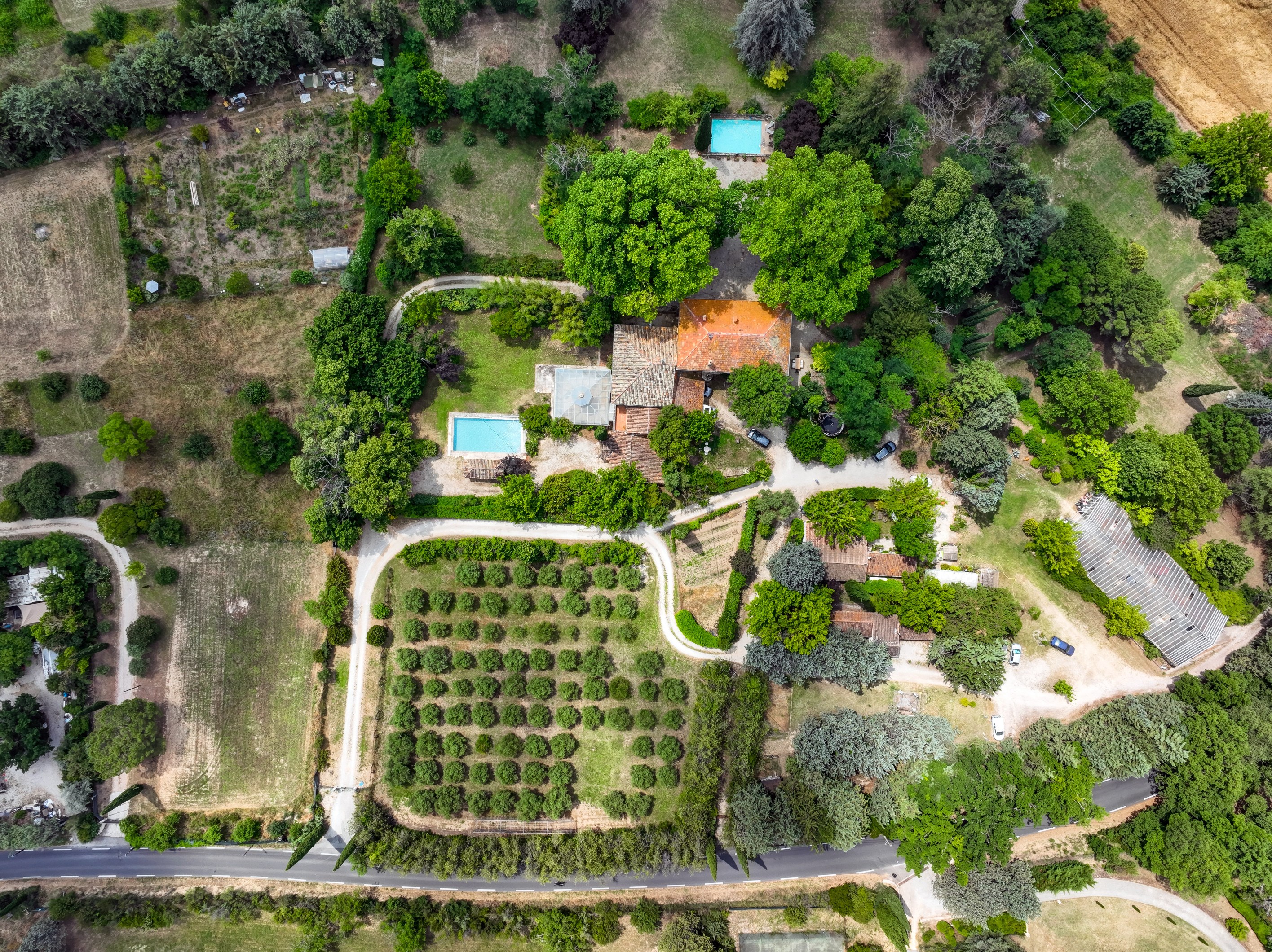  DOMAIN WITH 4 HOUSES AND A BASTIDE XVIII - 物件實景