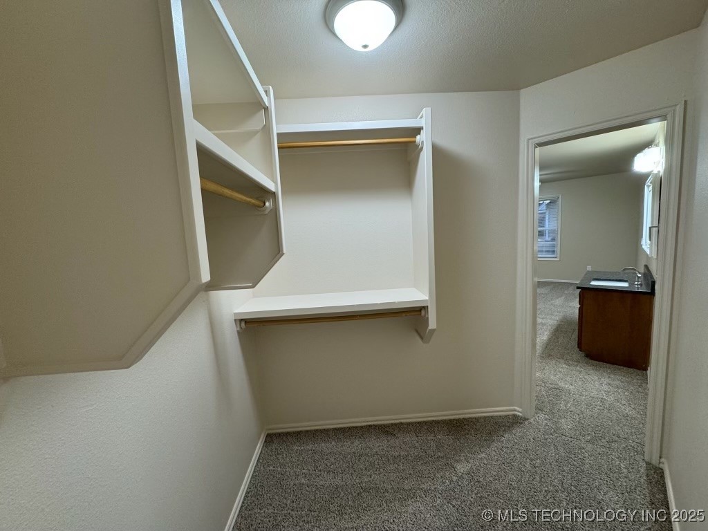 Tahlequah, Oklahoma, 74464, United States, 6 Bedrooms Bedrooms, ,8 BathroomsBathrooms,Residential,For Sale,1932775