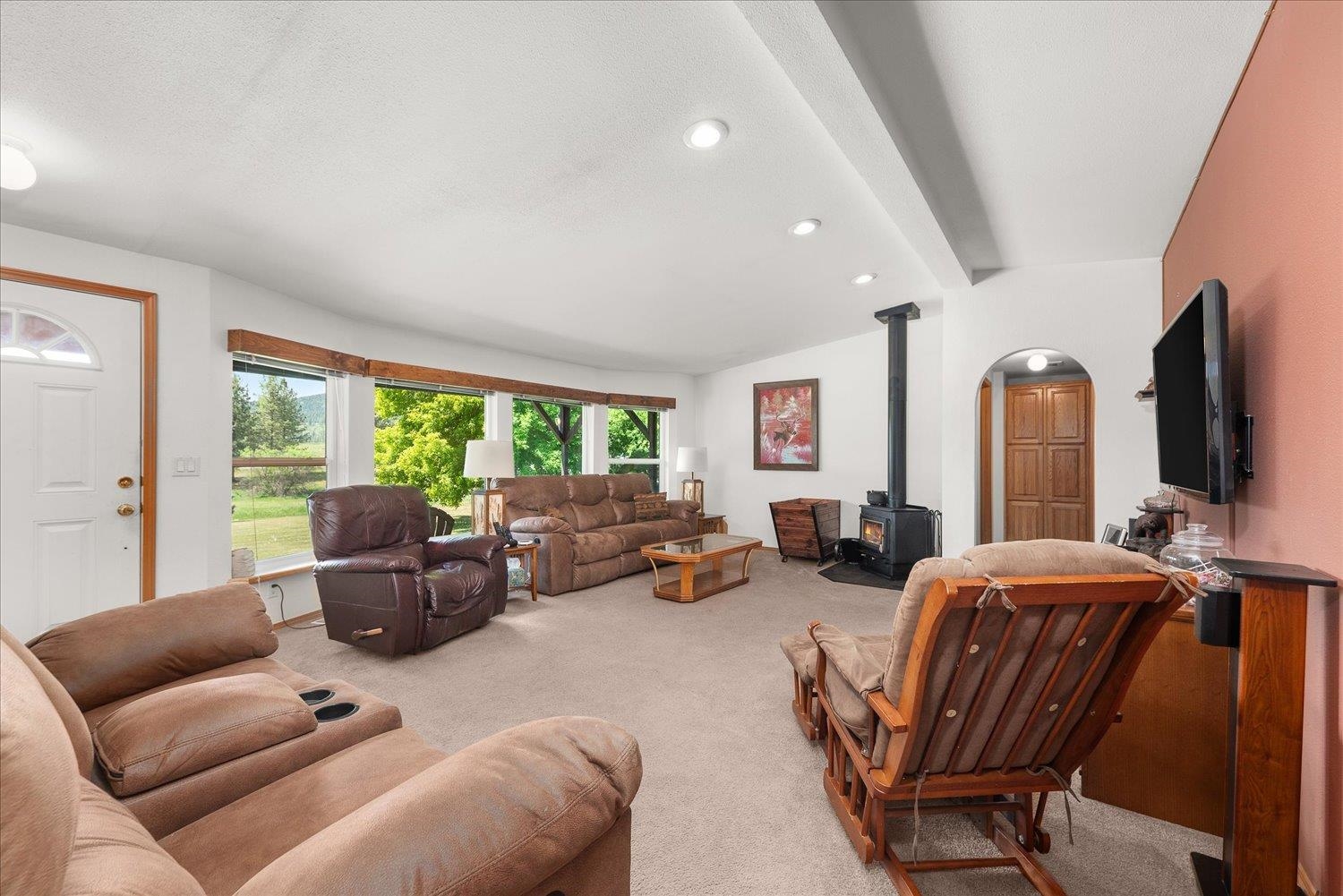 Chewelah, Washington, 99109, United States, 3 Bedrooms Bedrooms, ,2 BathroomsBathrooms,Residential,For Sale,1973712