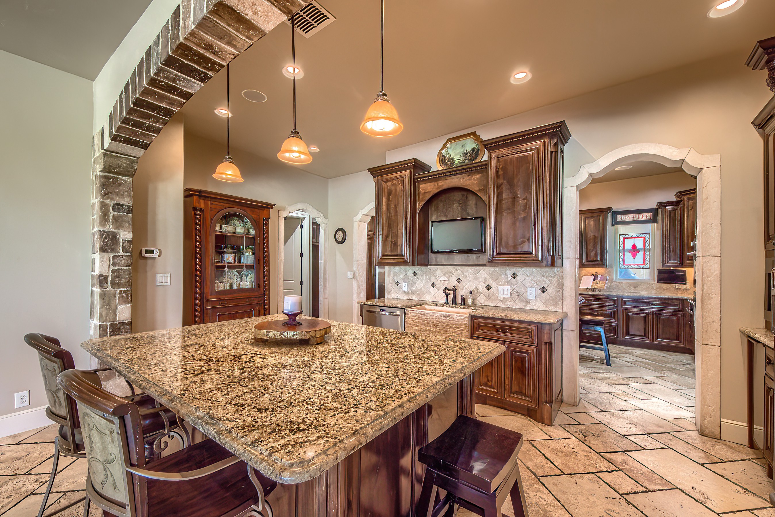 Seguin, Texas, 78155, United States, 7 Bedrooms Bedrooms, ,7 BathroomsBathrooms,Residential,For Sale,1994199