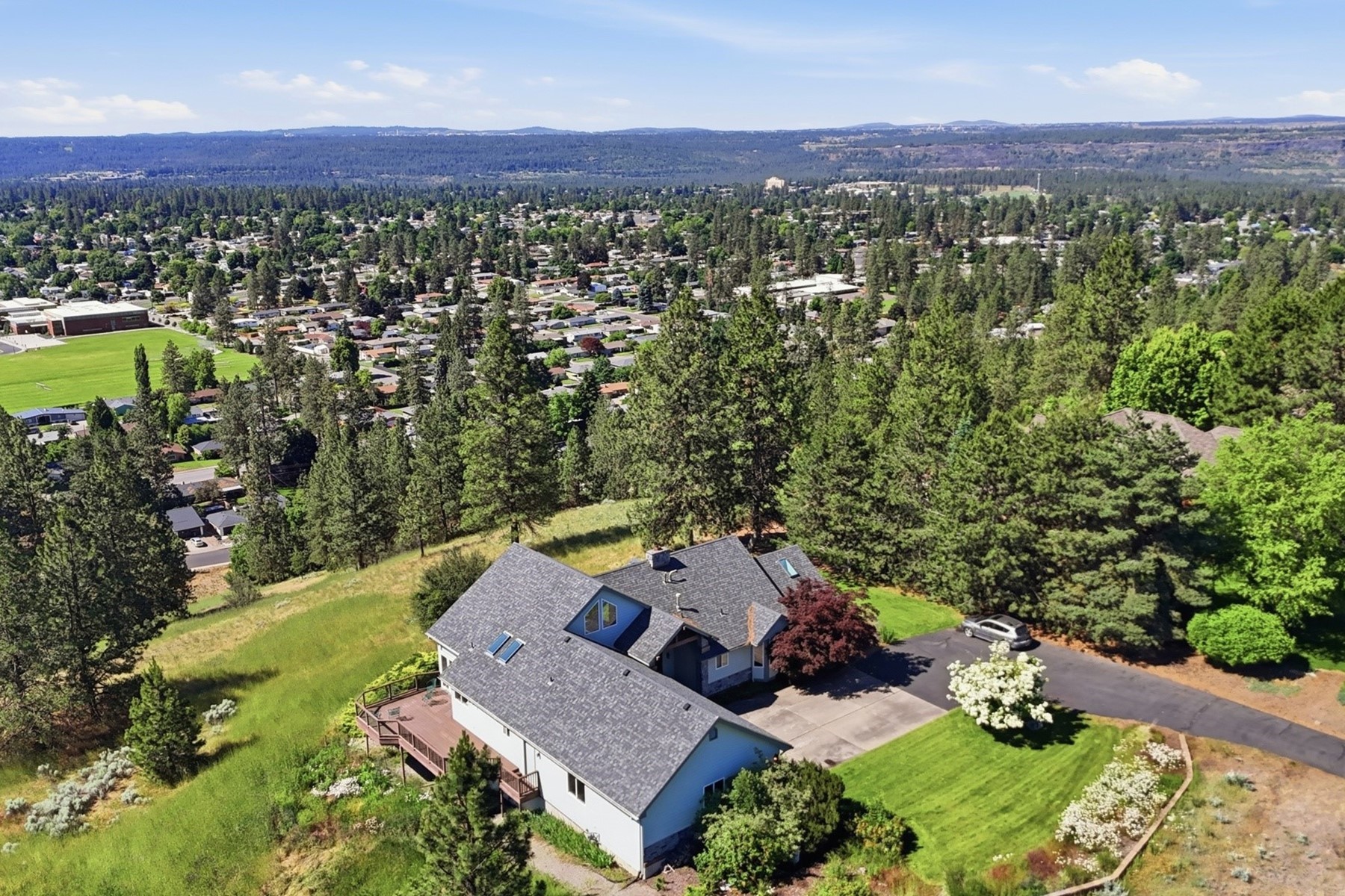  7335 N Five Mile Rd - 物件實景