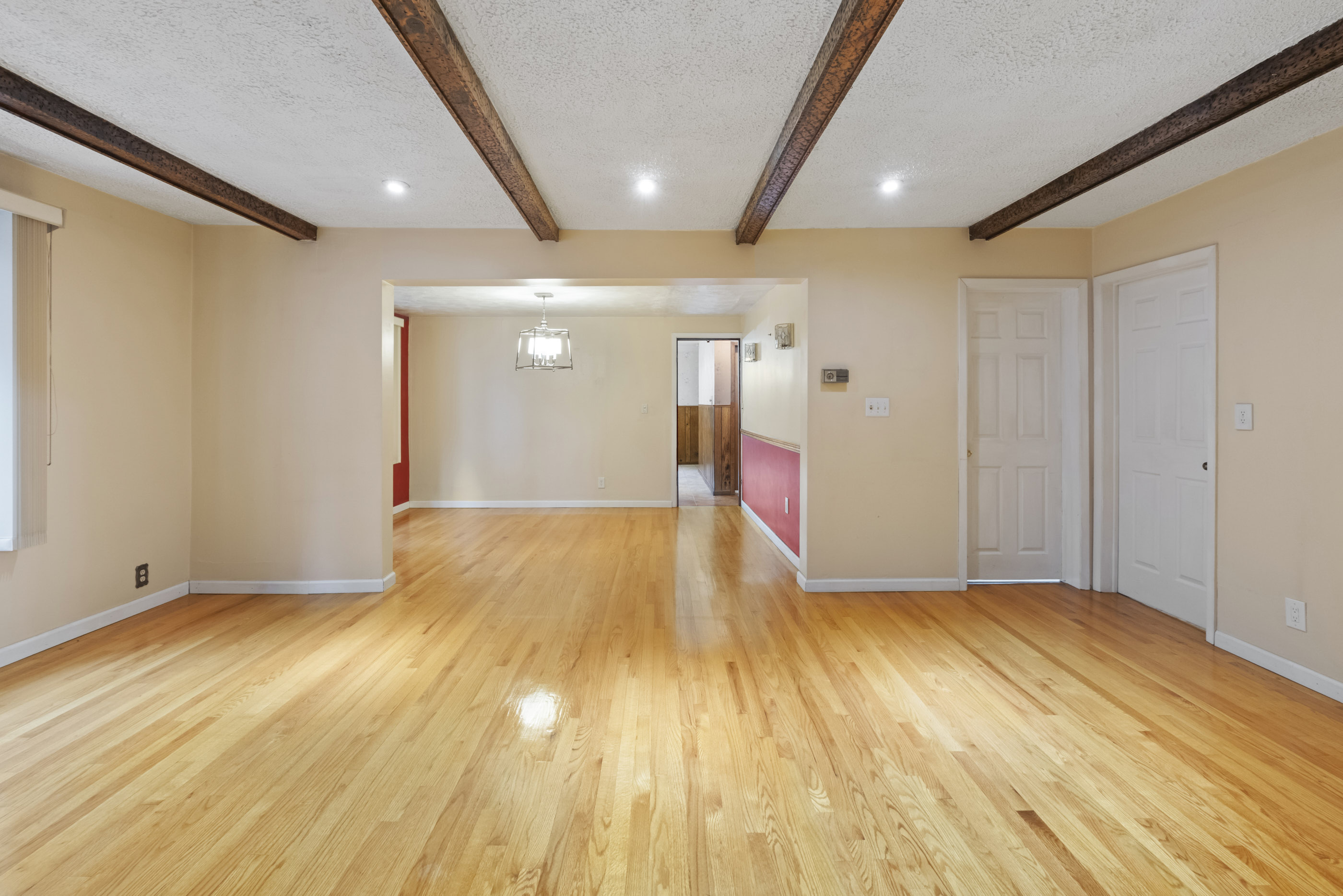 Floral Park, New York, 11001, United States, 3 Bedrooms Bedrooms, ,1 BathroomBathrooms,Residential,For Sale,1988885