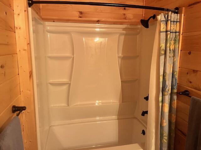 Branch, Michigan, 49402, United States, 5 Bedrooms Bedrooms, ,4 BathroomsBathrooms,Residential,For Sale,1986273