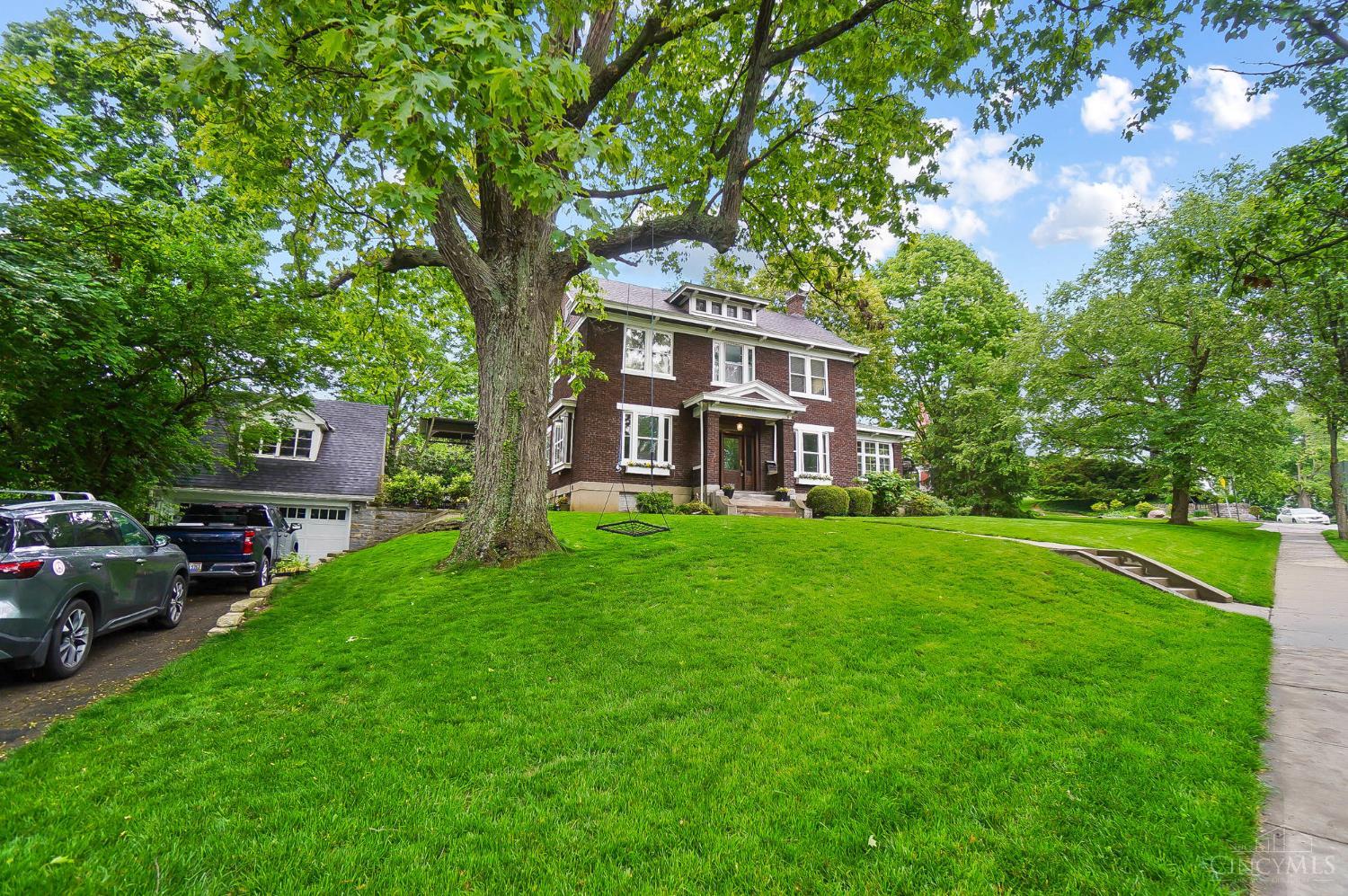 Cincinnati, Ohio, 45208, United States, 5 Bedrooms Bedrooms, ,5 BathroomsBathrooms,Residential,For Sale,1890144