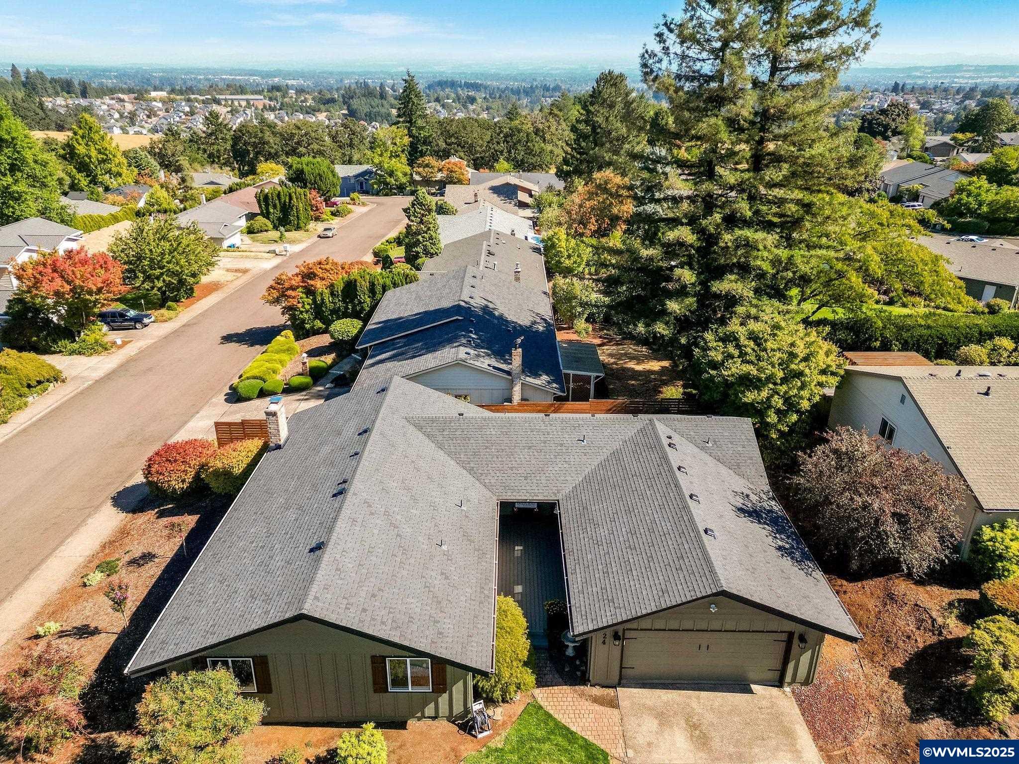 Salem, Oregon, 97304, United States, 3 Bedrooms Bedrooms, ,3 BathroomsBathrooms,Residential,For Sale,1967587