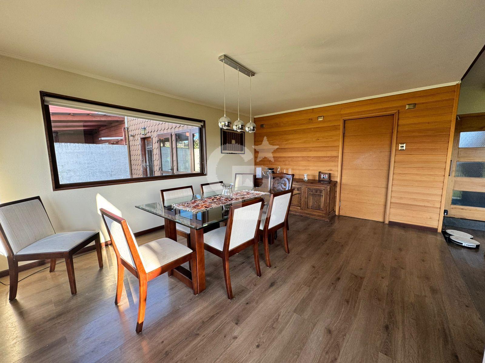 Puerto Varas, Chile, 5 Bedrooms Bedrooms, ,5 BathroomsBathrooms,Residential,For Sale,1972993