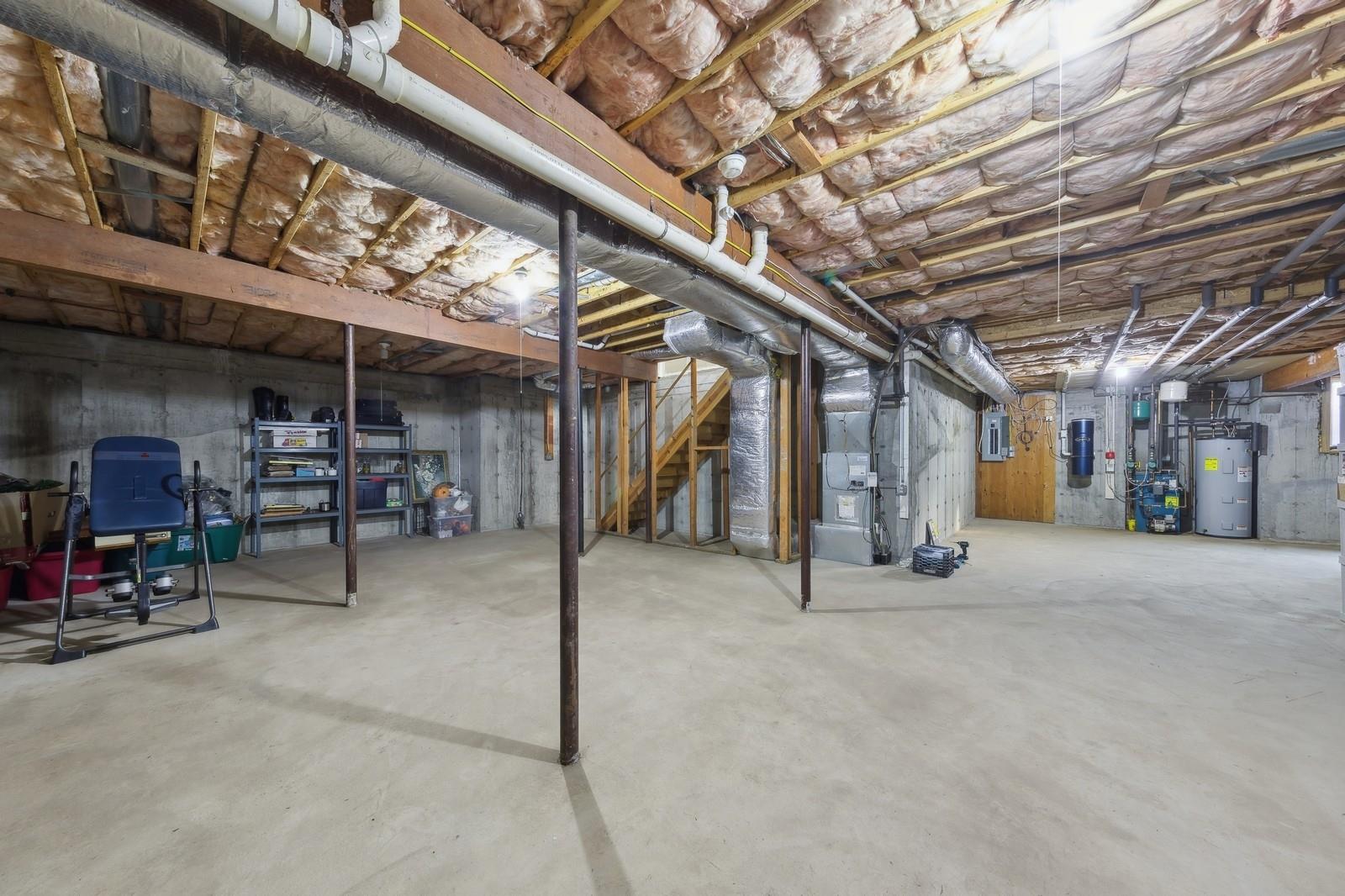 Aquebogue, New York, 11931, United States, 4 Bedrooms Bedrooms, ,3 BathroomsBathrooms,Residential,For Sale,1838532