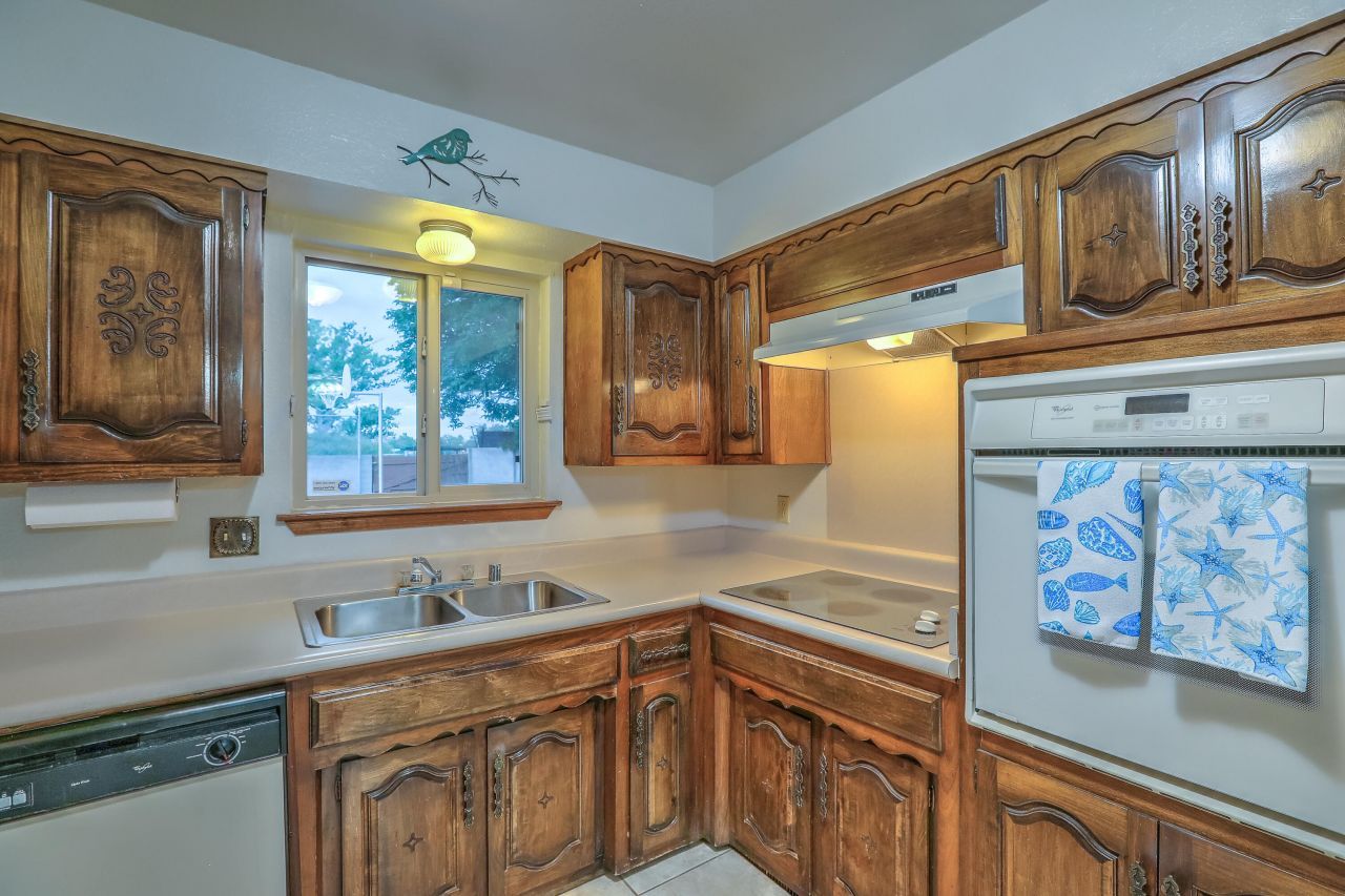 Albuquerque, New Mexico, 87109, United States, 4 Bedrooms Bedrooms, ,3 BathroomsBathrooms,Residential,For Sale,1940496