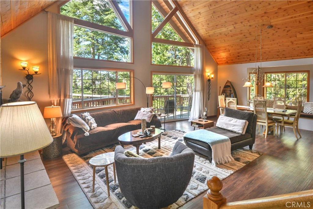Lake Arrowhead, California, 92317, United States, 3 Bedrooms Bedrooms, ,3 BathroomsBathrooms,Residential,For Sale,1890346