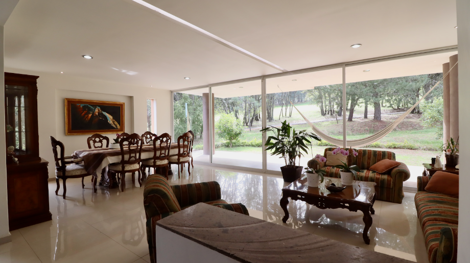 Morelia, Michoacán de Ocampo, 58350, Mexico, 4 Bedrooms Bedrooms, ,4 BathroomsBathrooms,Residential,For Sale,1998426