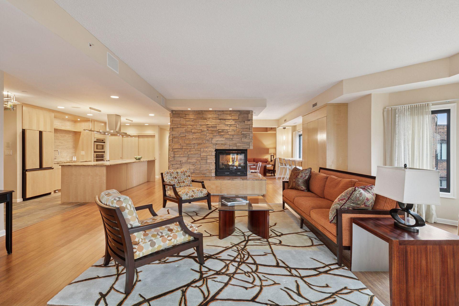 Minneapolis, Minnesota, 55403, United States, 2 Bedrooms Bedrooms, ,1 BathroomBathrooms,Residential,For Sale,1794027