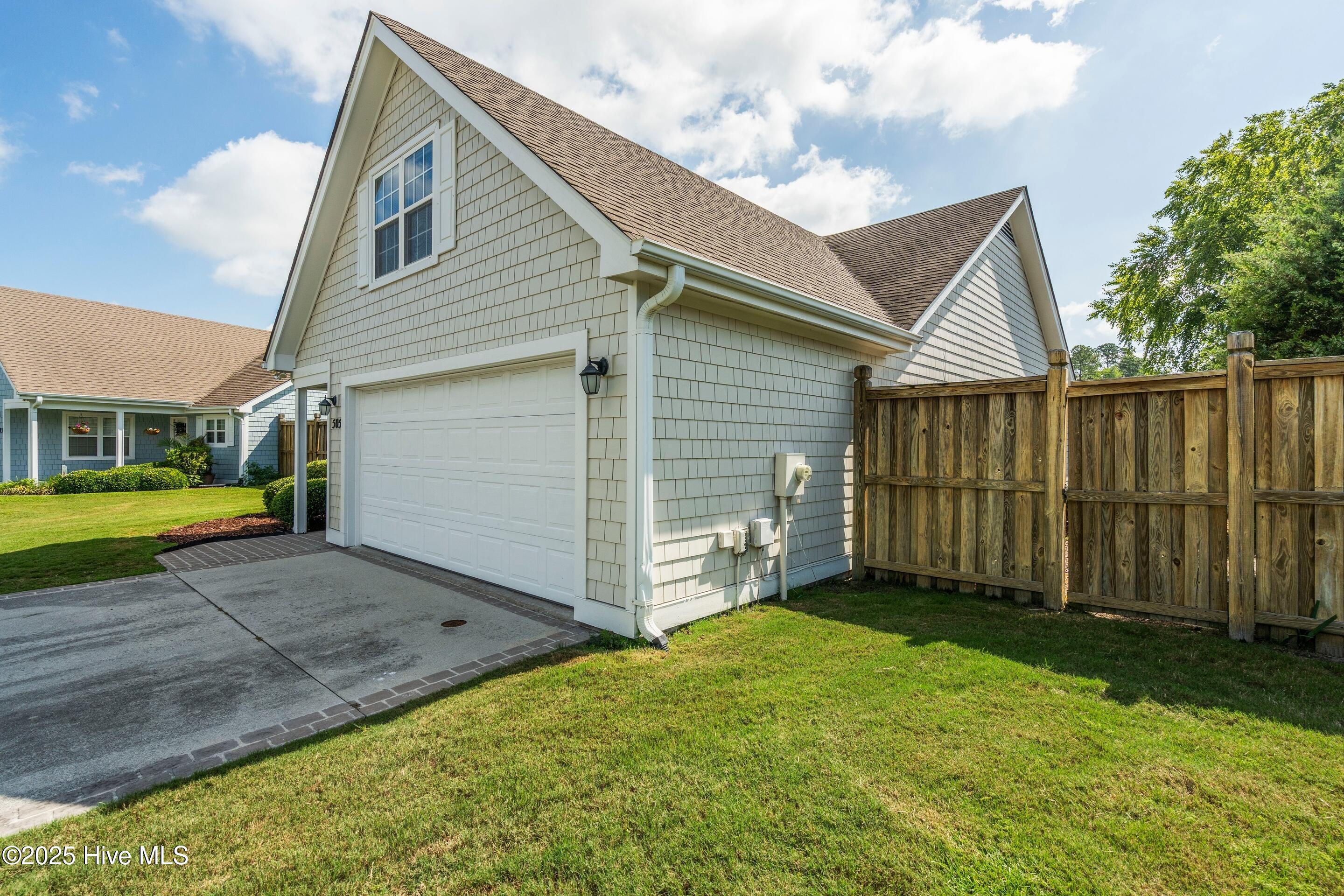 Wilmington, North Carolina, 28405, United States, 4 Bedrooms Bedrooms, ,2 BathroomsBathrooms,Residential,For Sale,1957483