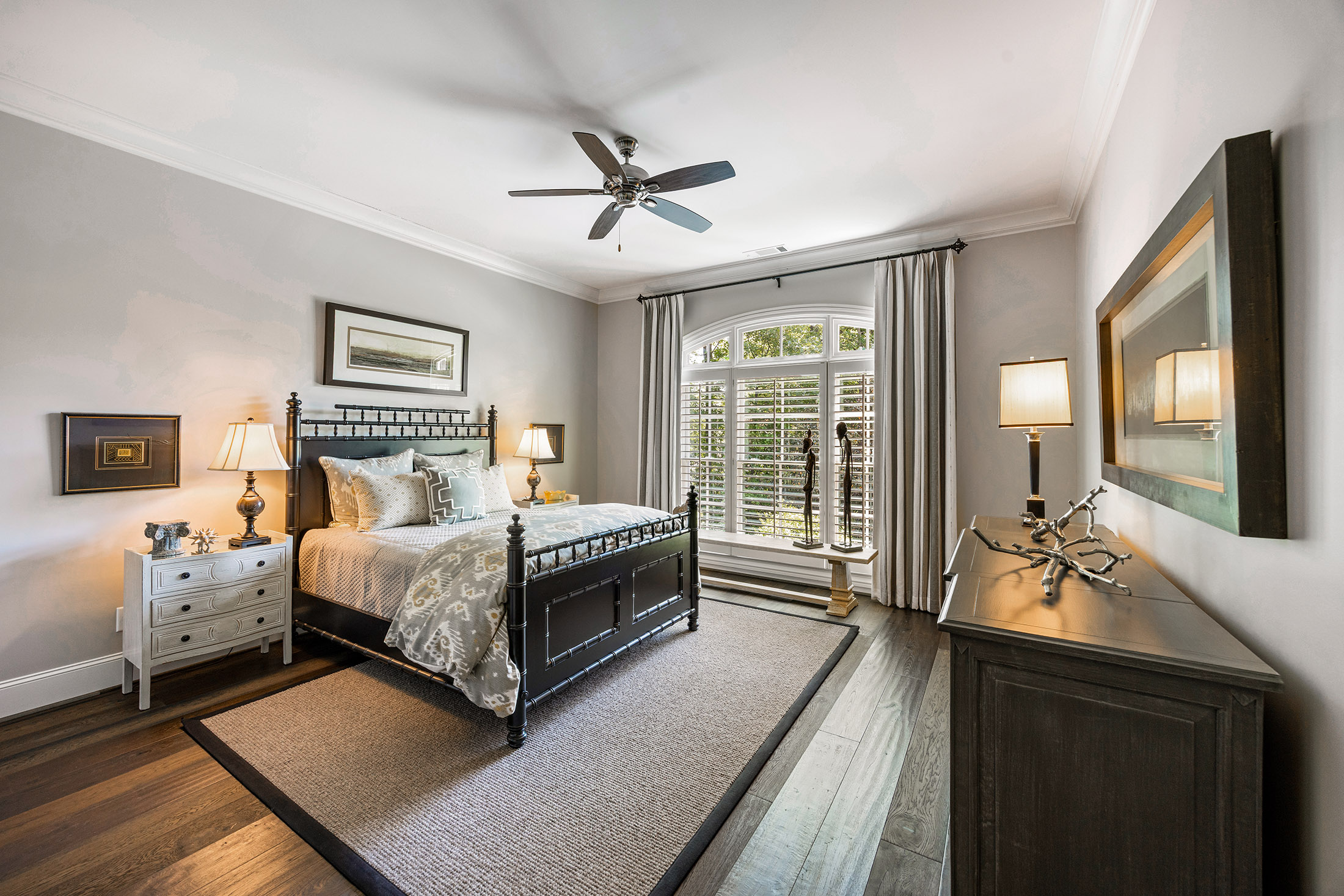  Buckhead Estate Pairs Architectural Presence with Richly Layered Interiors - 物件實景