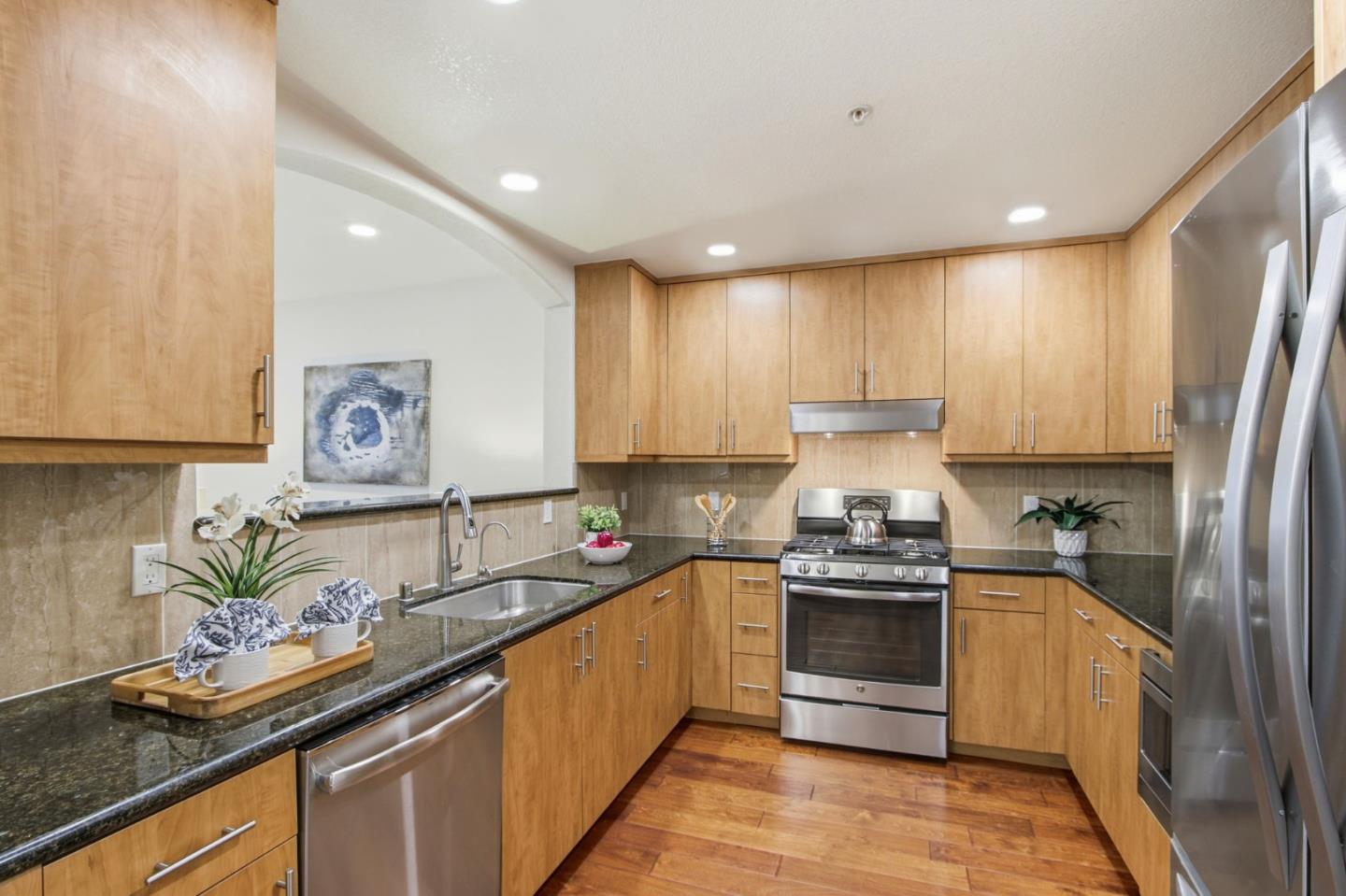 Santa Clara, California, 95051, United States, 2 Bedrooms Bedrooms, ,2 BathroomsBathrooms,Residential,For Sale,1989237