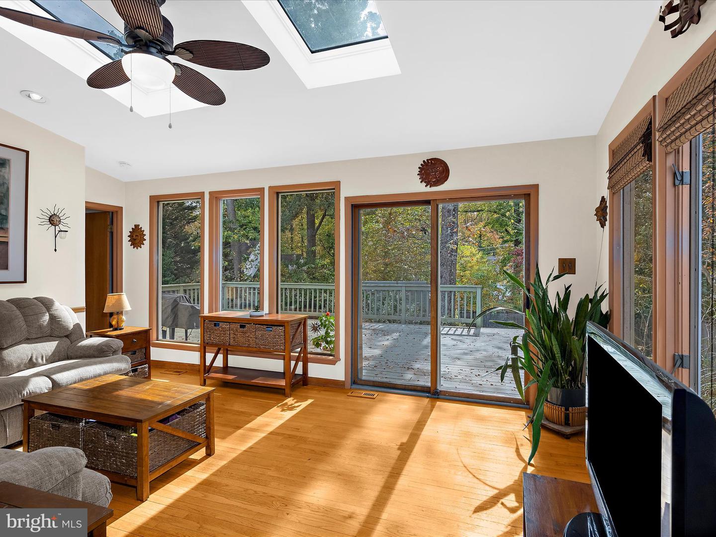 Arnold, Maryland, 21012, United States, 5 Bedrooms Bedrooms, ,3 BathroomsBathrooms,Residential,For Sale,1972658