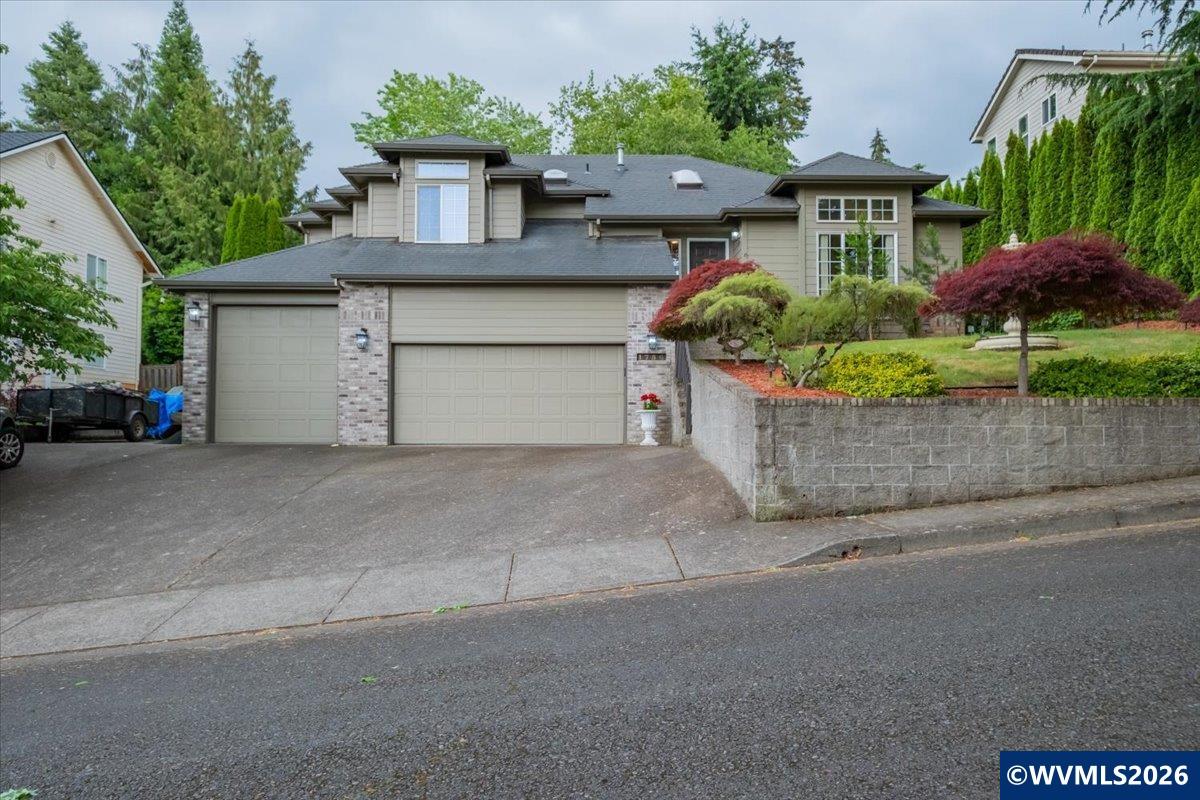 Snowbird Dr, Salem, OR 97304