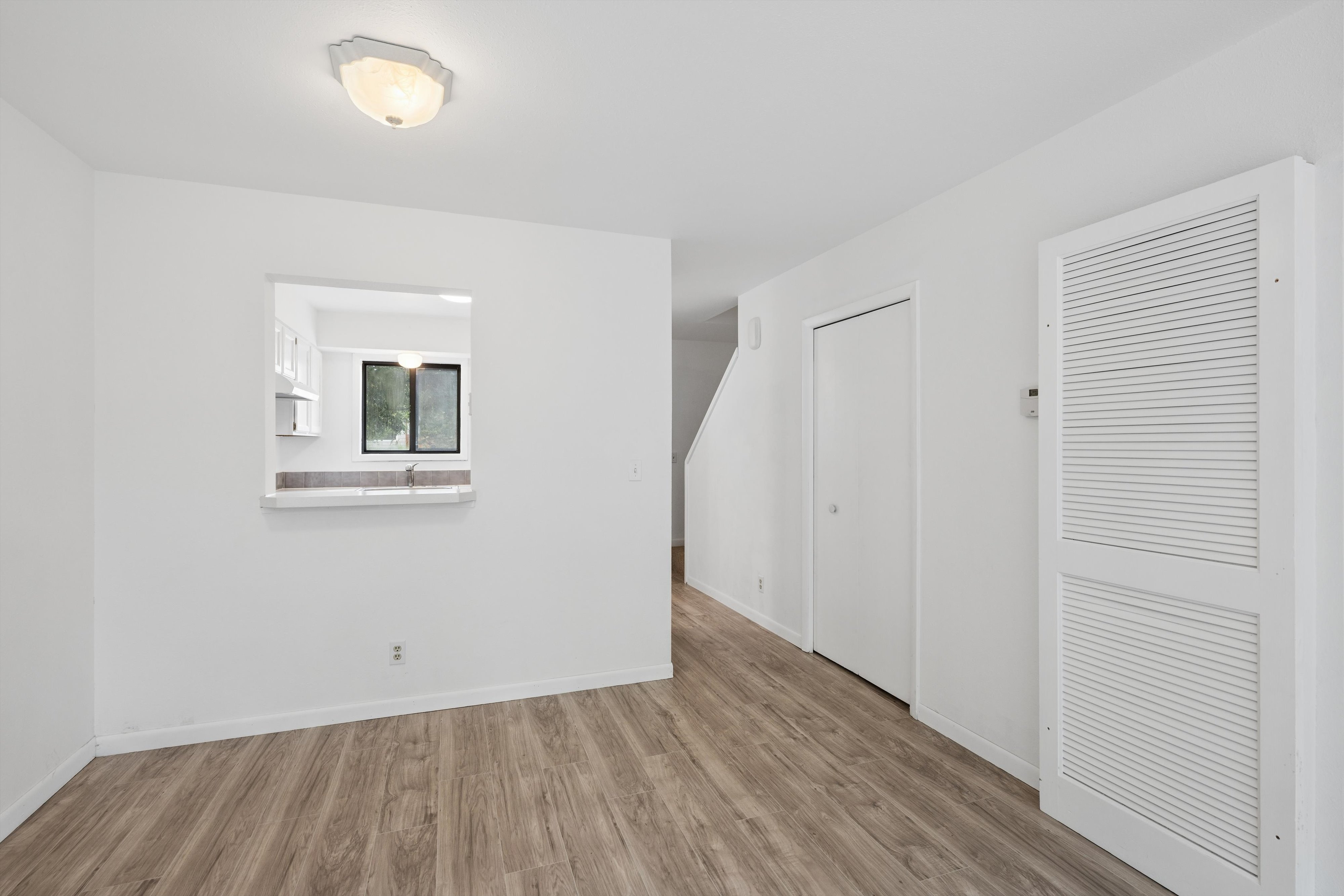  Duplex in Louisville - Each Unit is 2 Bedrooms/1 Bath - 物件實景