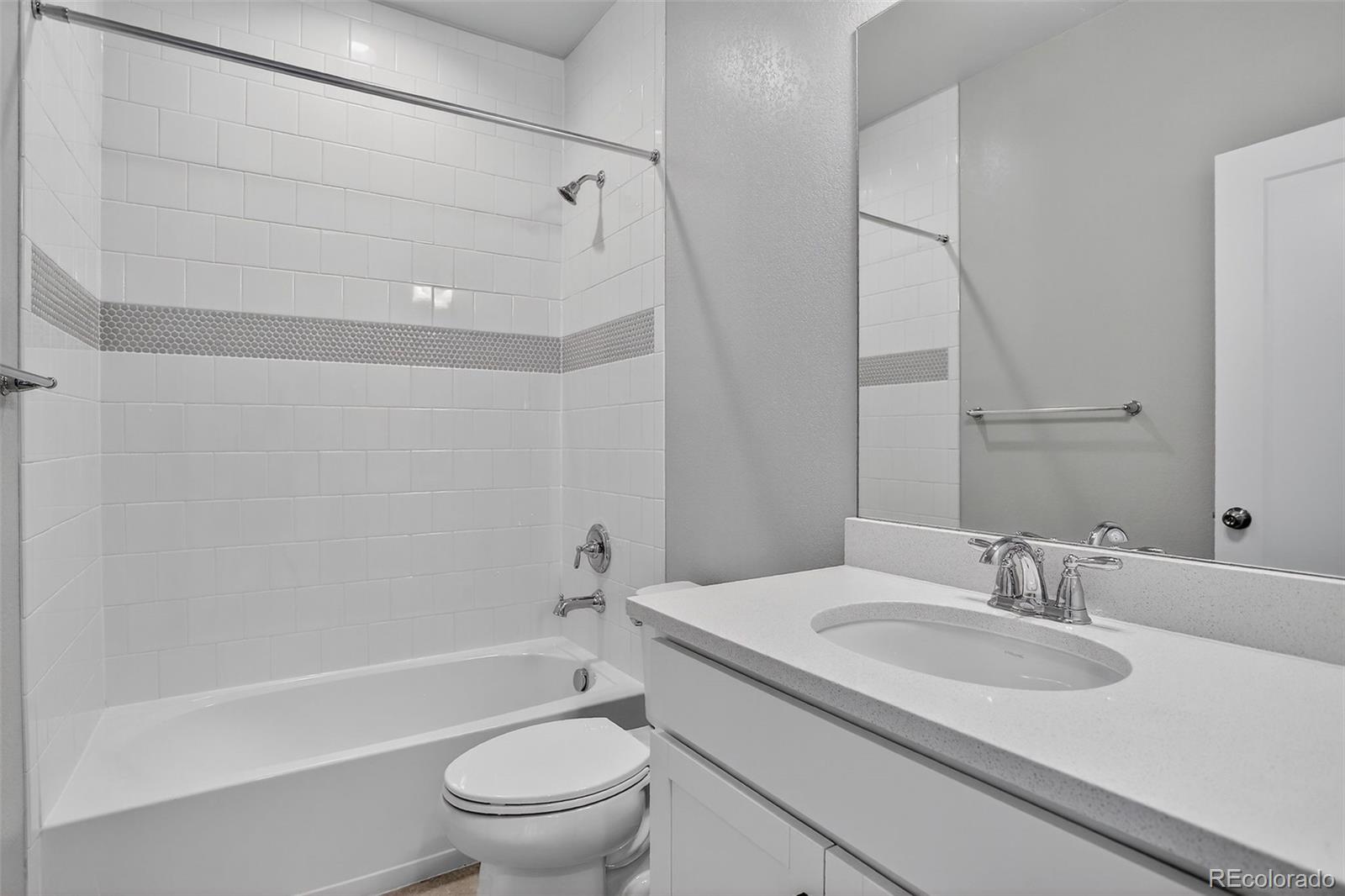 Aurora, Colorado, 80019, United States, 4 Bedrooms Bedrooms, ,3 BathroomsBathrooms,Residential,For Sale,1901325