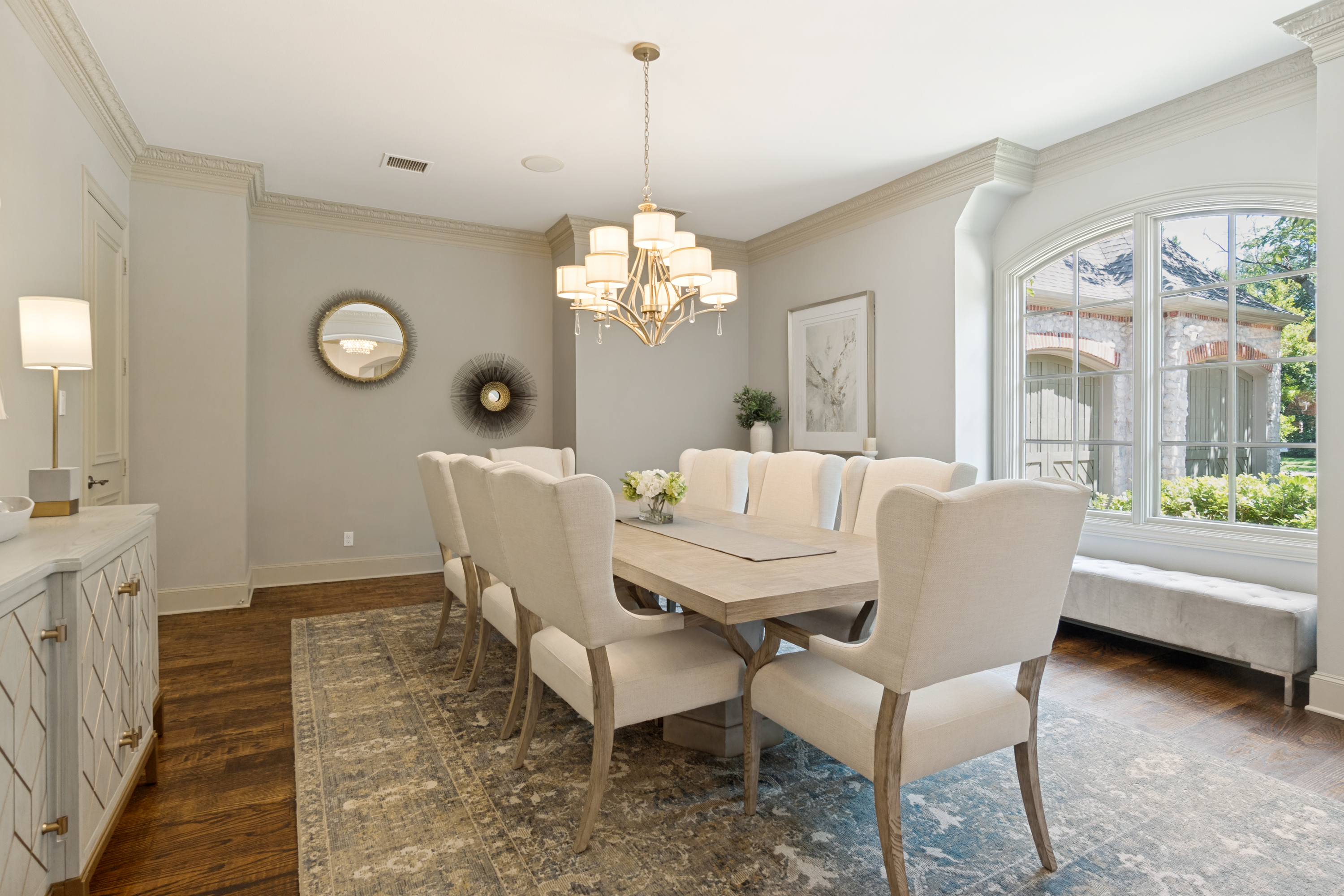  Updated European Transitional in the heart of Preston Hollow - 物件實景