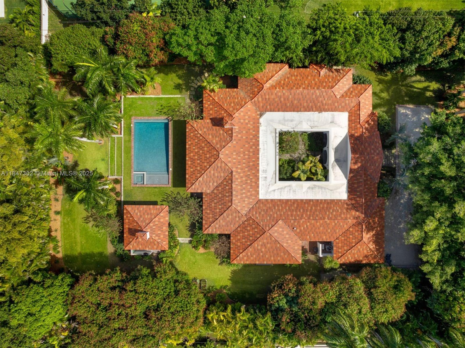 Miami, Florida, 33143, United States, 7 Bedrooms Bedrooms, ,6 BathroomsBathrooms,Residential,For Sale,1934176