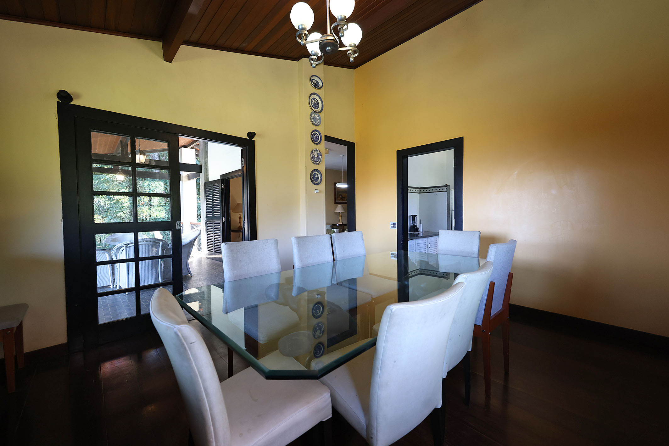  Mountain retreat with comprehensive leisure amenities and guest accommodations - 物件實景