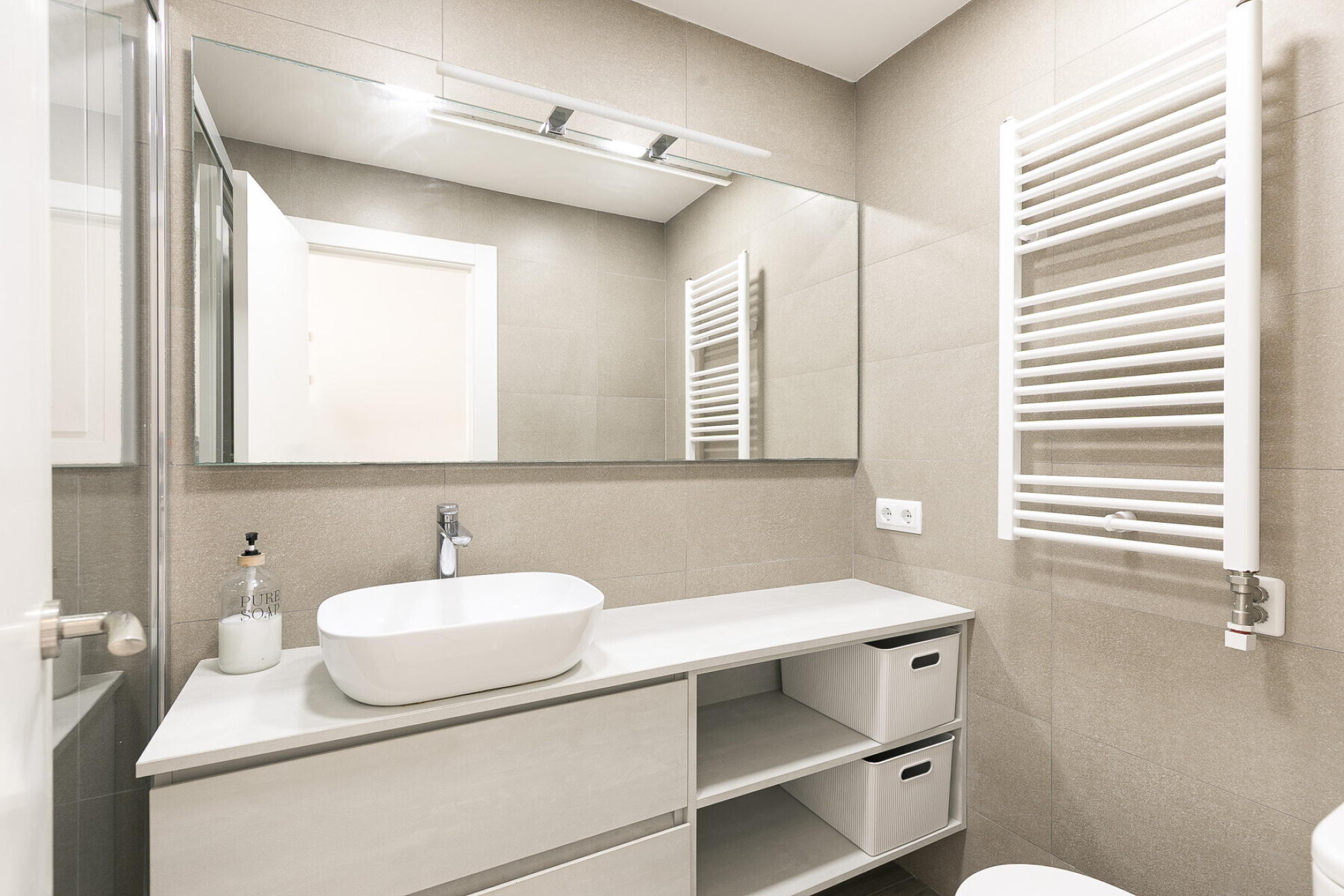  Spectacular Renovated Beachfront Apartment in Paseo Marítimo, Sitges - 物件實景