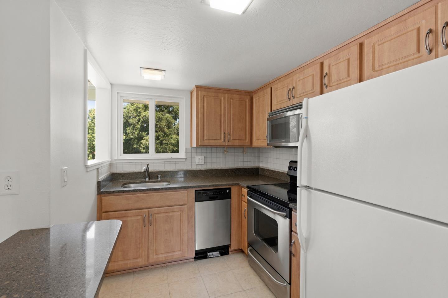 Los Gatos, California, 95032, United States, 2 Bedrooms Bedrooms, ,1 BathroomBathrooms,Residential,For Sale,1839098