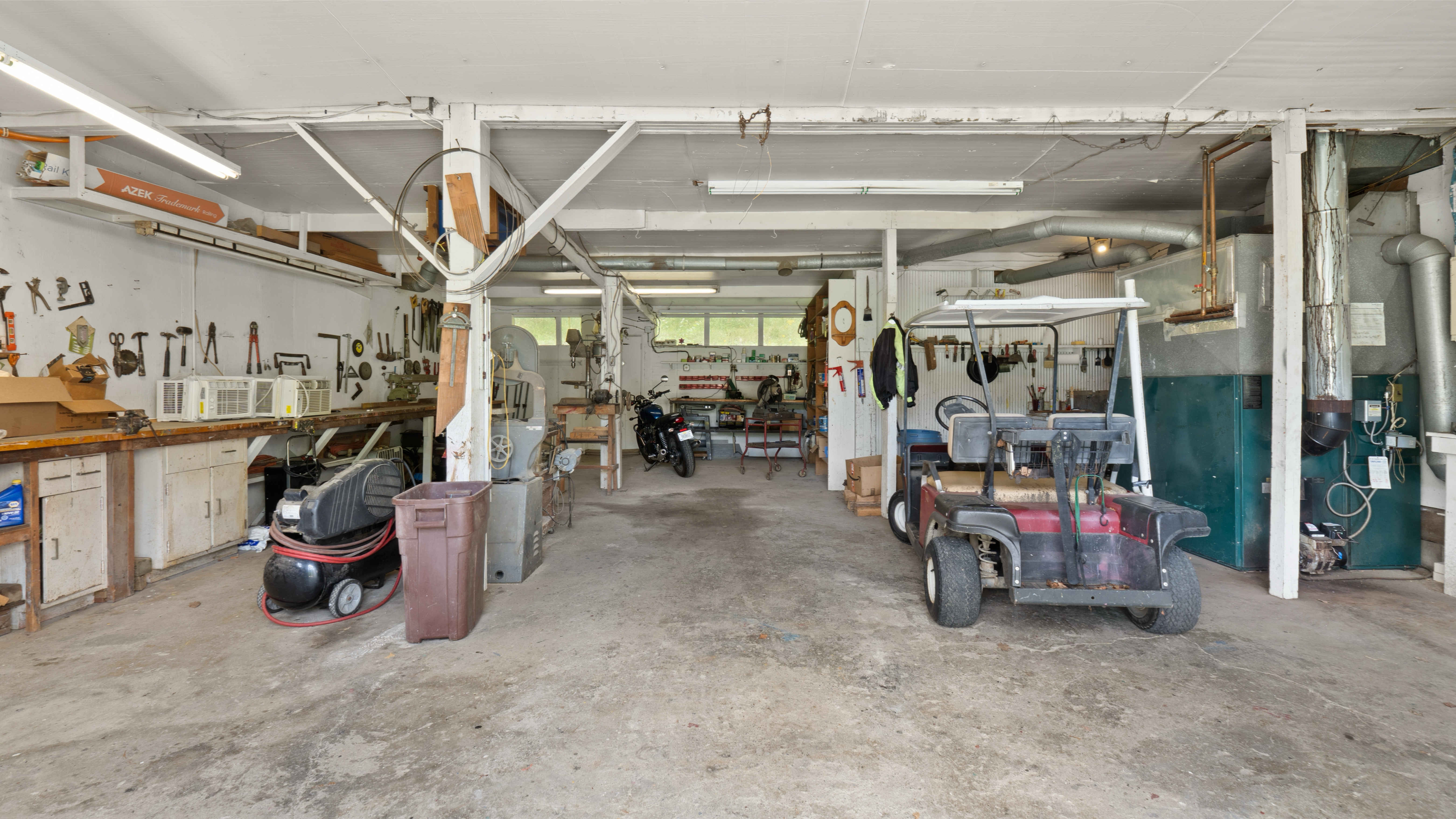  112-Acre Historic Artist
