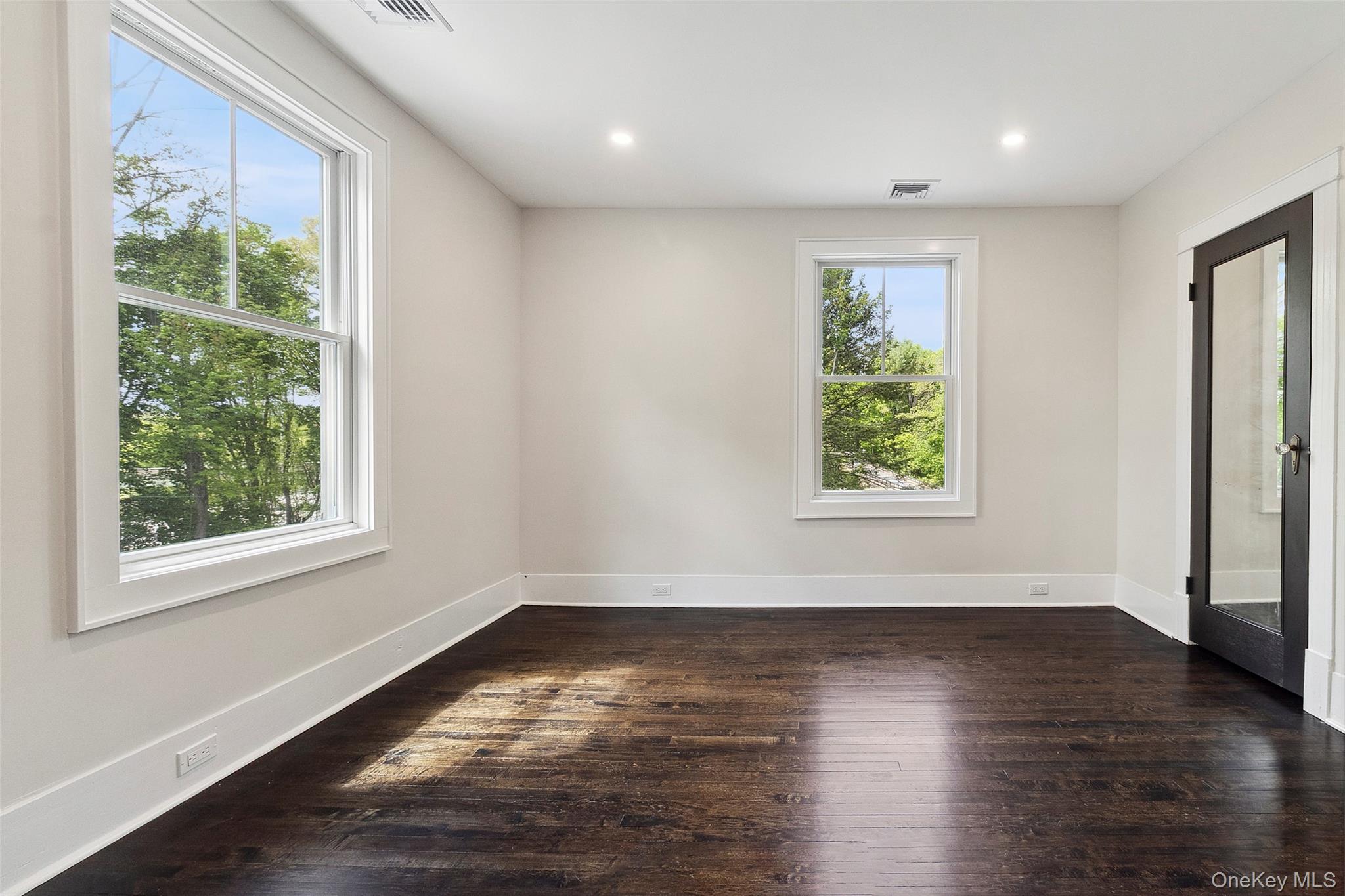Katonah, New York, 10536, United States, 5 Bedrooms Bedrooms, ,5 BathroomsBathrooms,Residential,For Sale,1942230