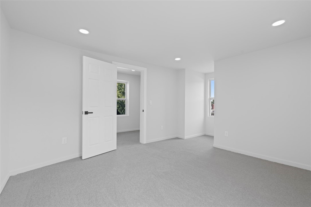 Lawrenceville, Pennsylvania, 15201, United States, 4 Bedrooms Bedrooms, ,4 BathroomsBathrooms,Residential,For Sale,1895769